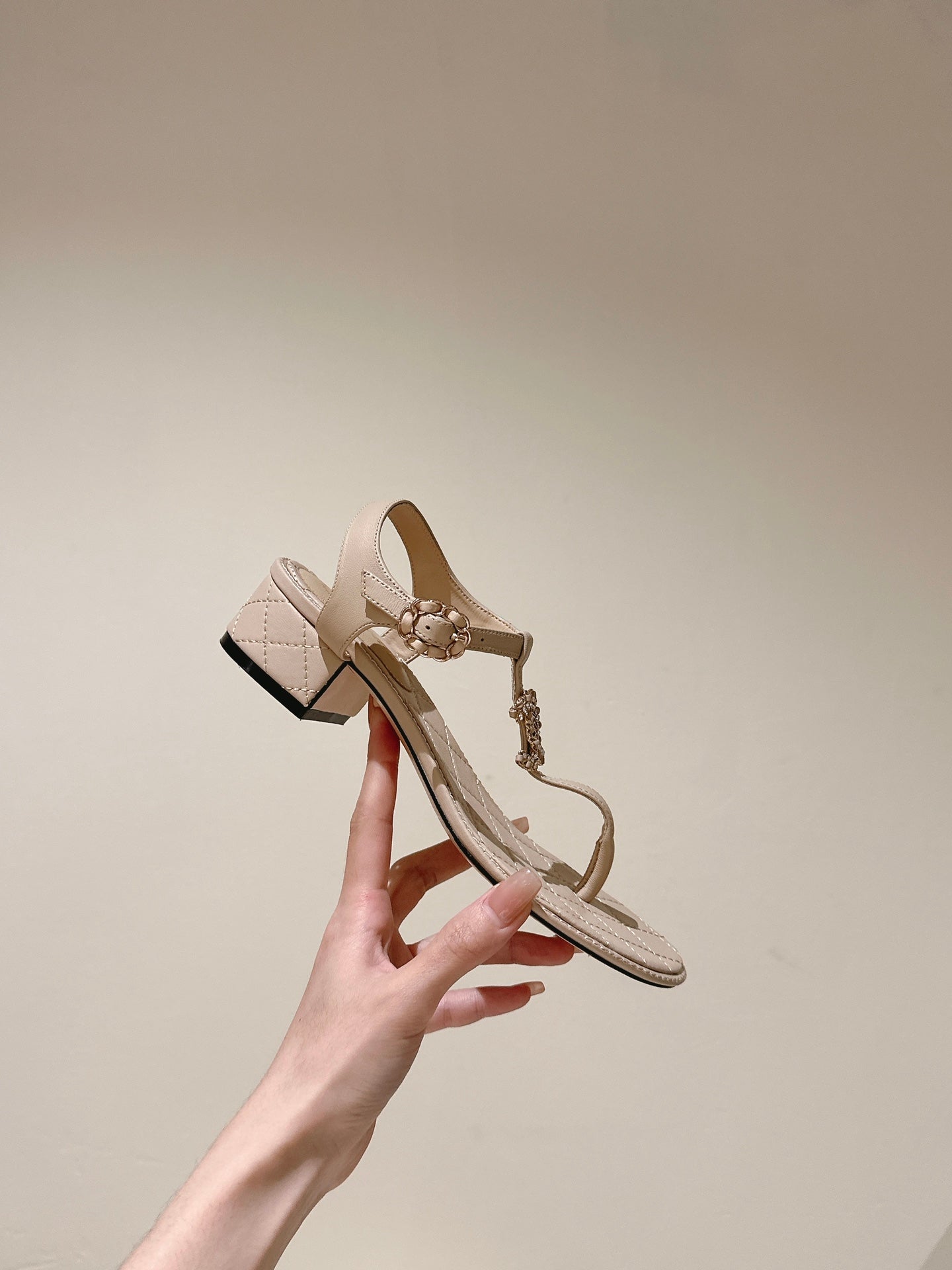 cc sandal 45 beige lambskin