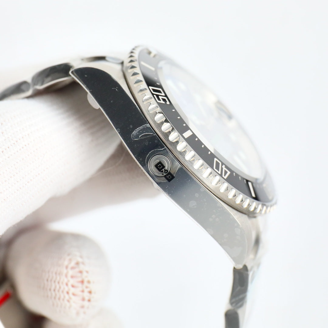 Rolex Sea-Dweller 43mm Silver Blue