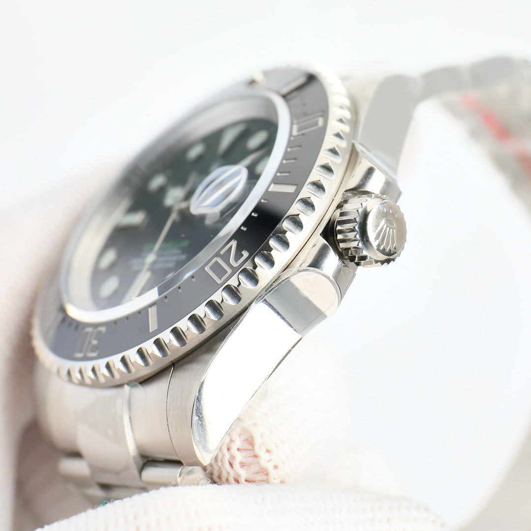 Rolex Sea-Dweller 43mm Silver Green