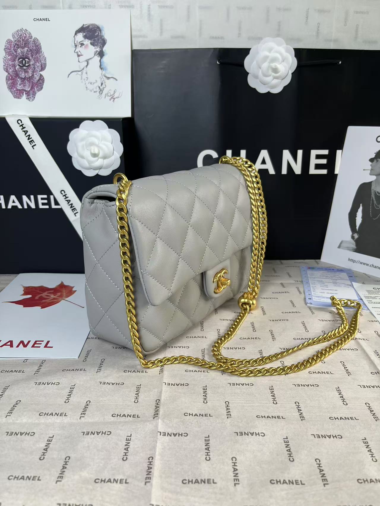 25C Mini Flap 24cm Grey Lambskin Gold Heart Hardware