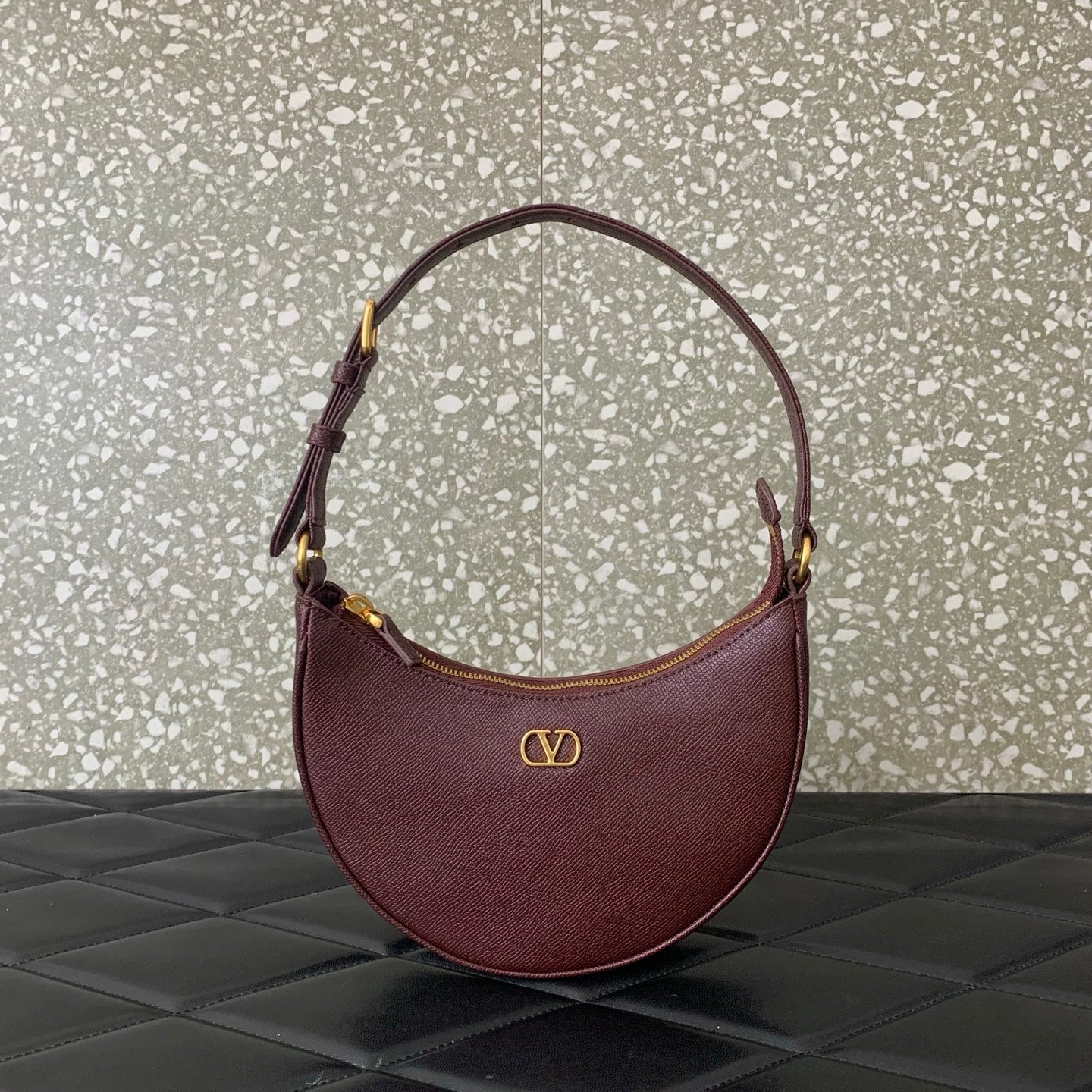 VA GARAVANI VLOGO mini HOBO bag burgundy calfskin 566880