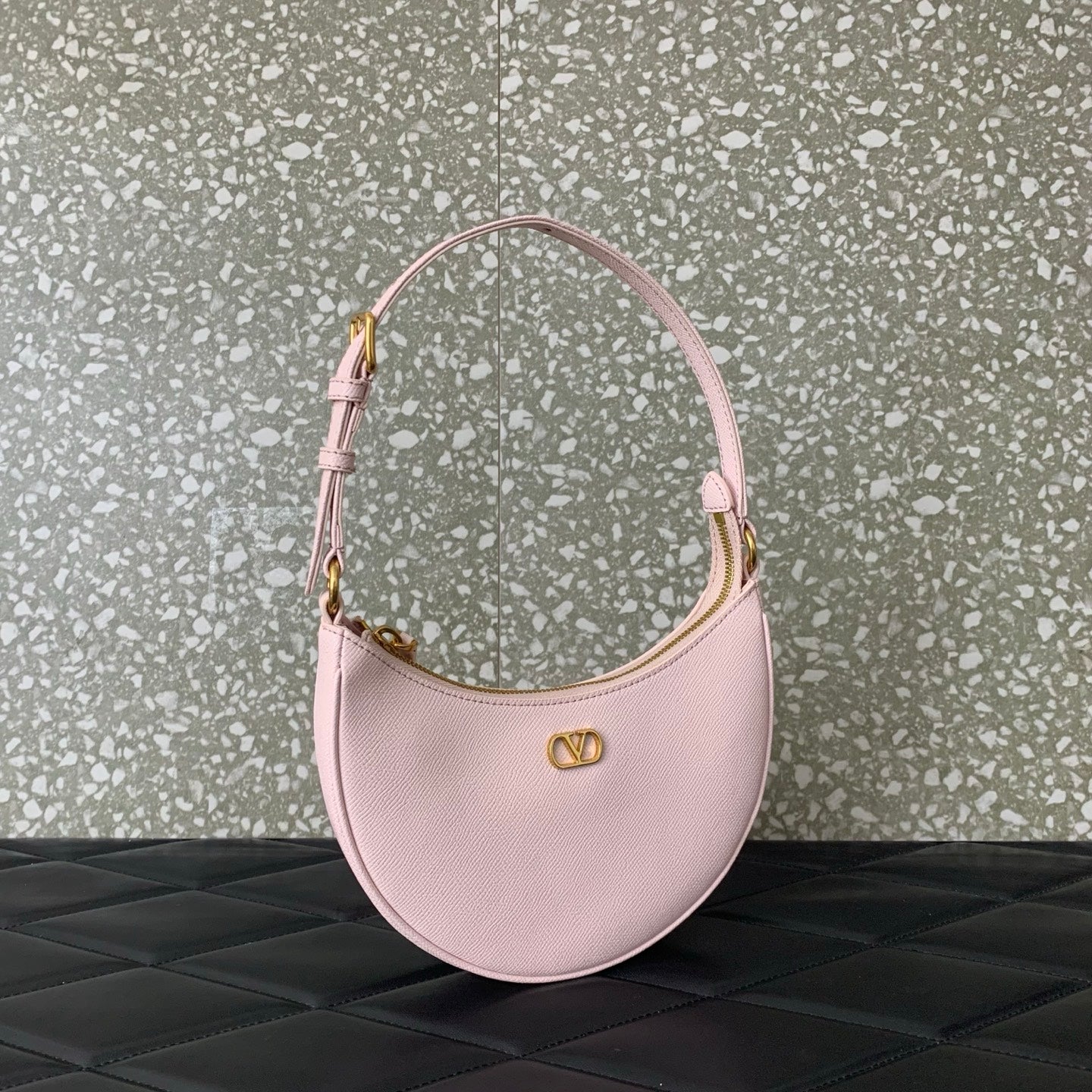 VA GARAVANI VLOGO mini HOBO bag pink calfskin 566879