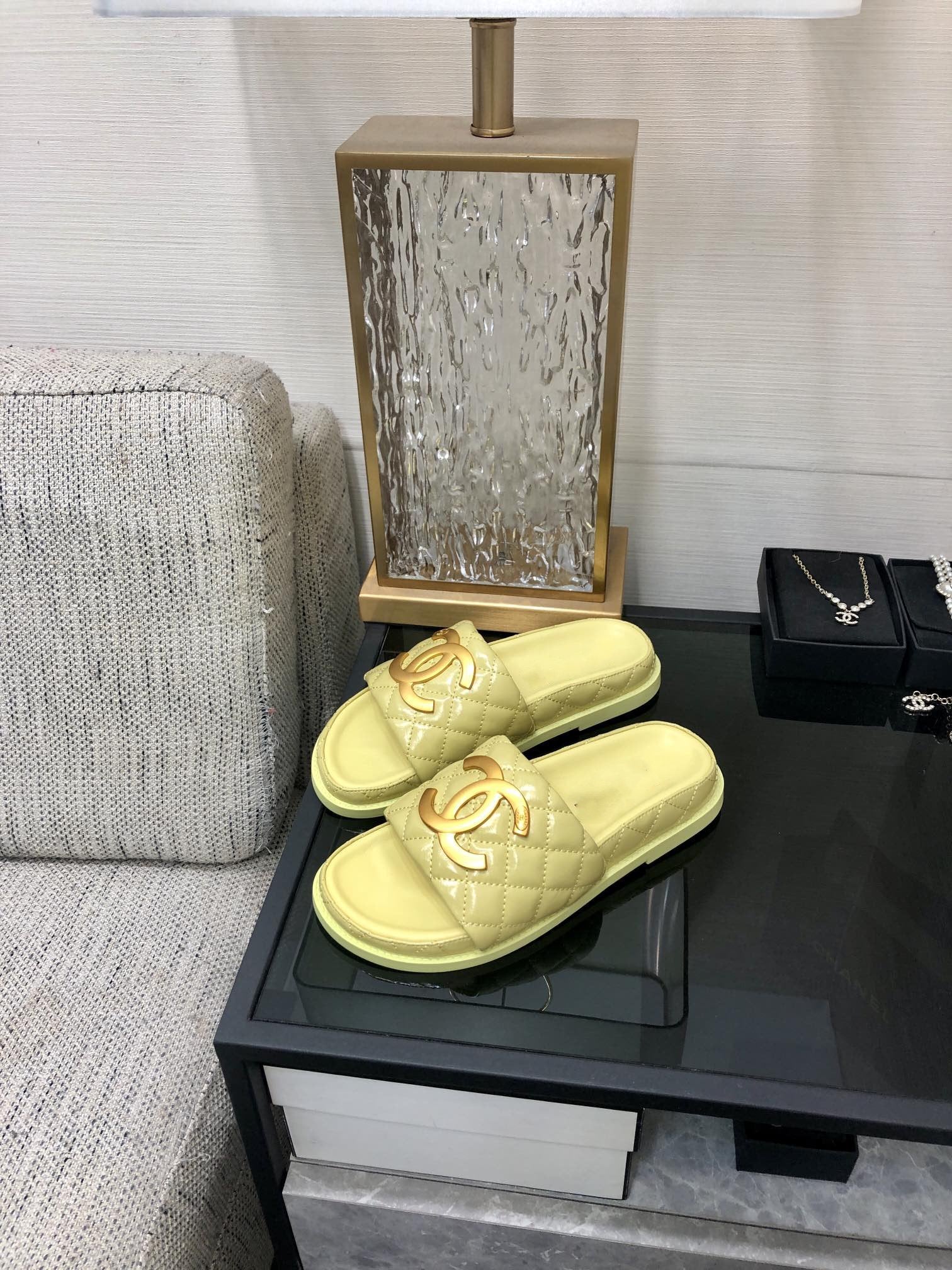 mule sandal 30 lime quilted waxed leather