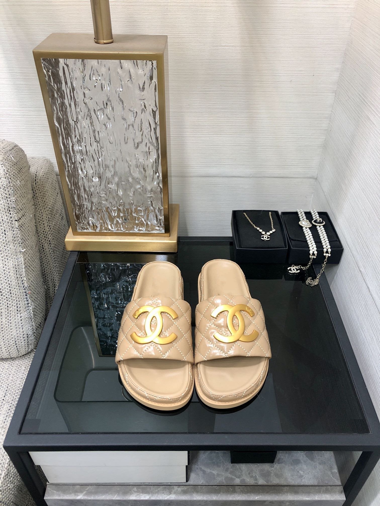 mule sandal 30 beige quilted waxed leather