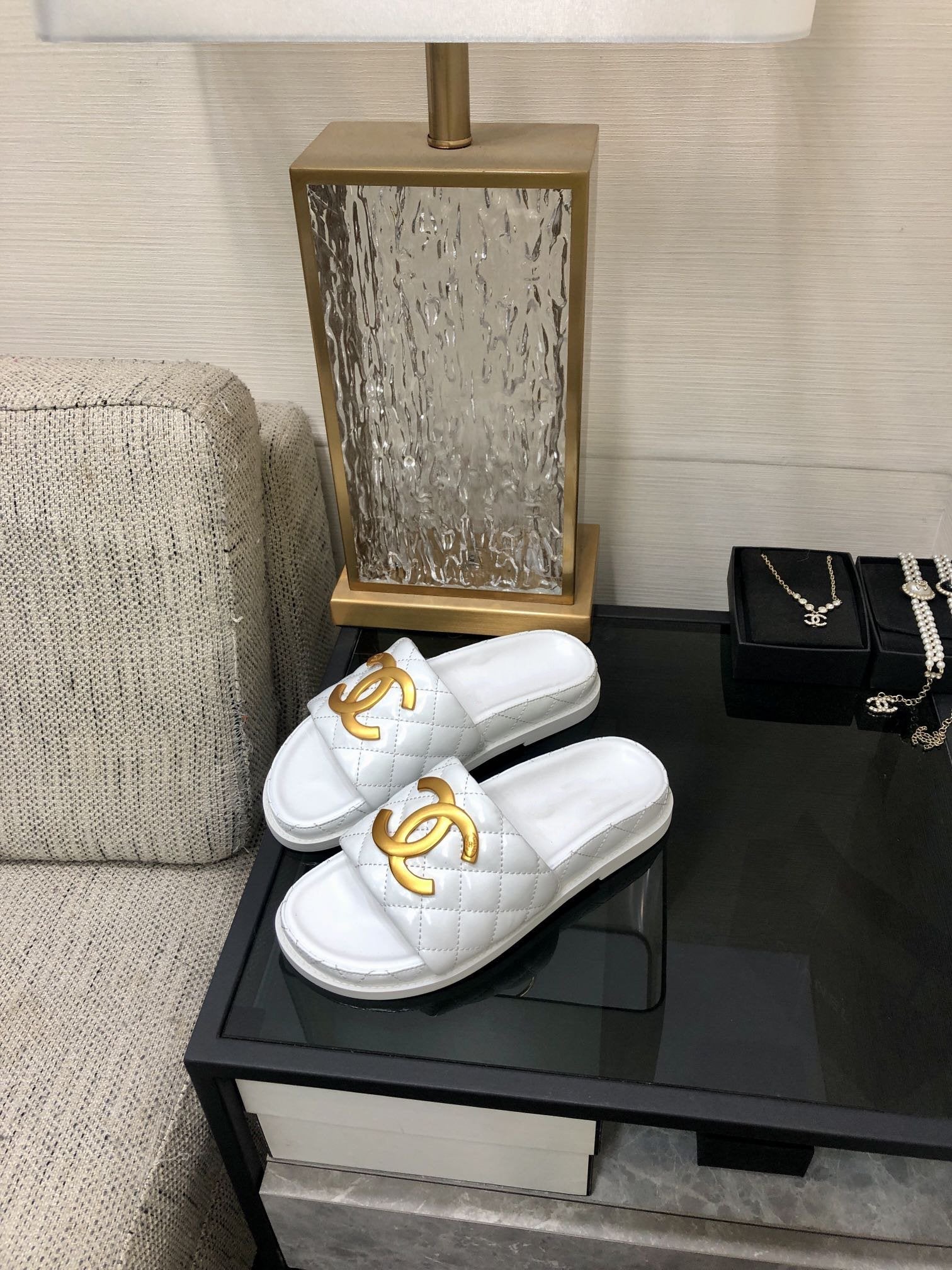 mule sandal 30 white quilted waxed leather