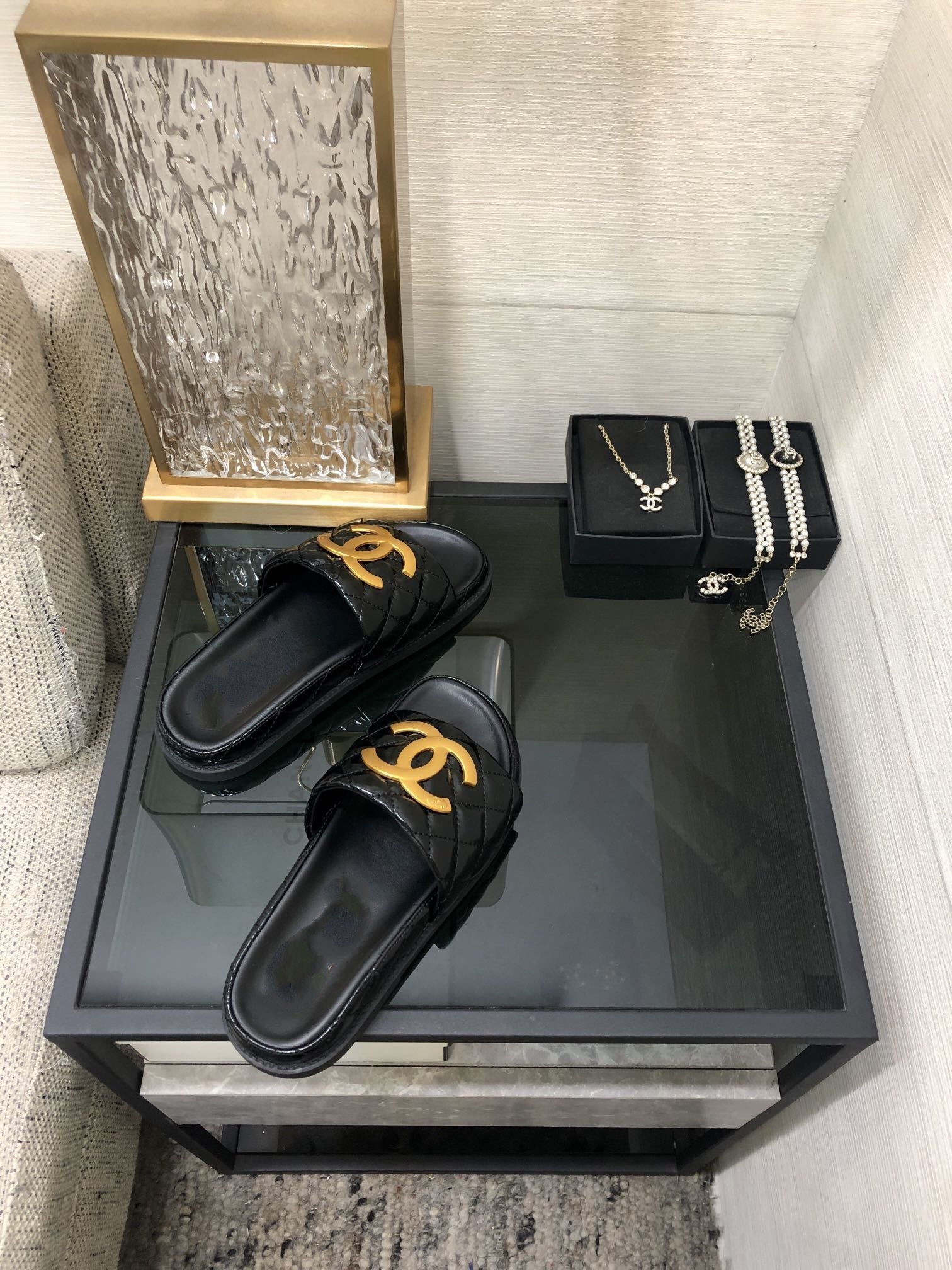 mule sandal 30 black quilted waxed leather