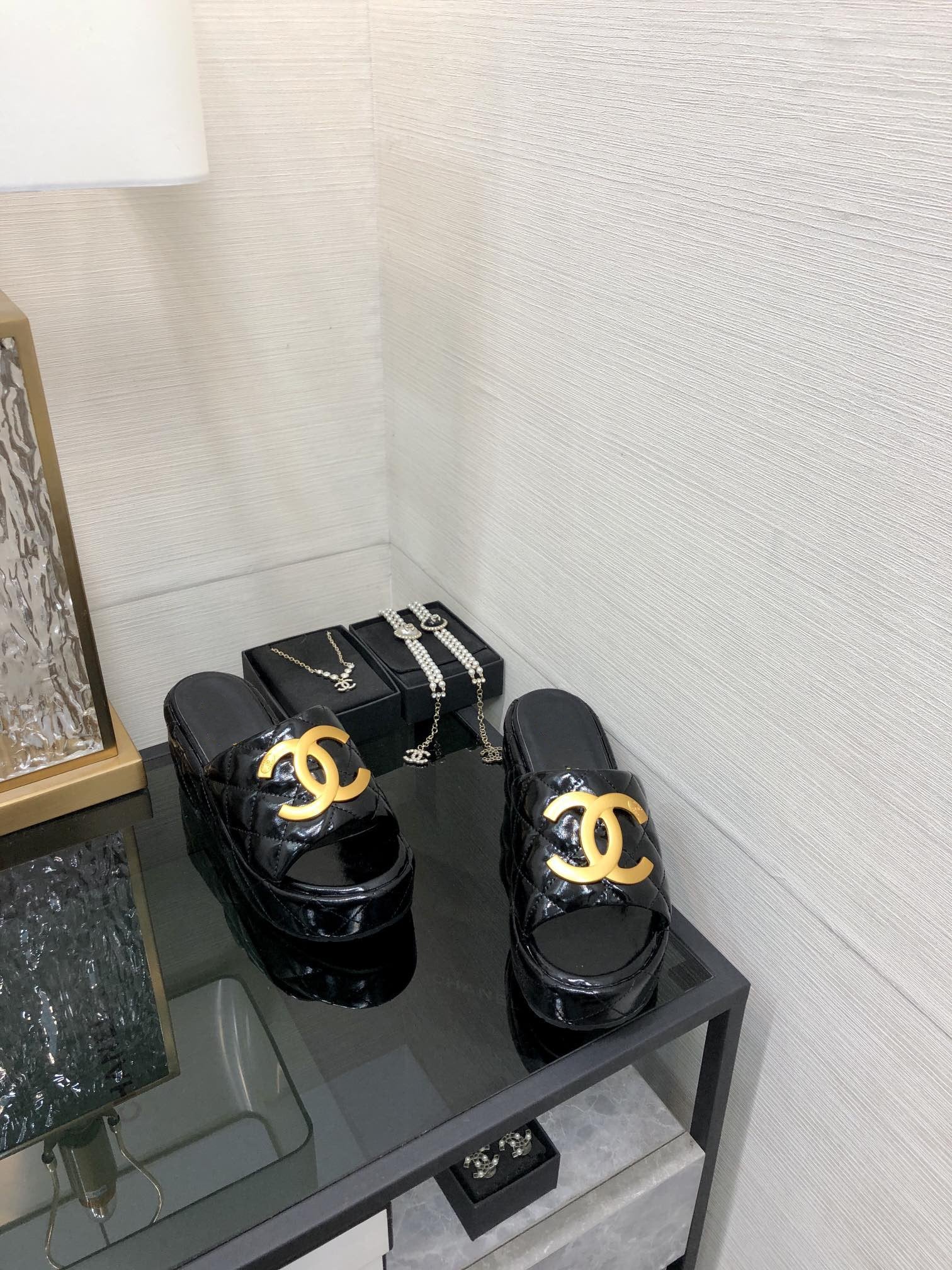 mule sandal 95 black quilted waxed leather
