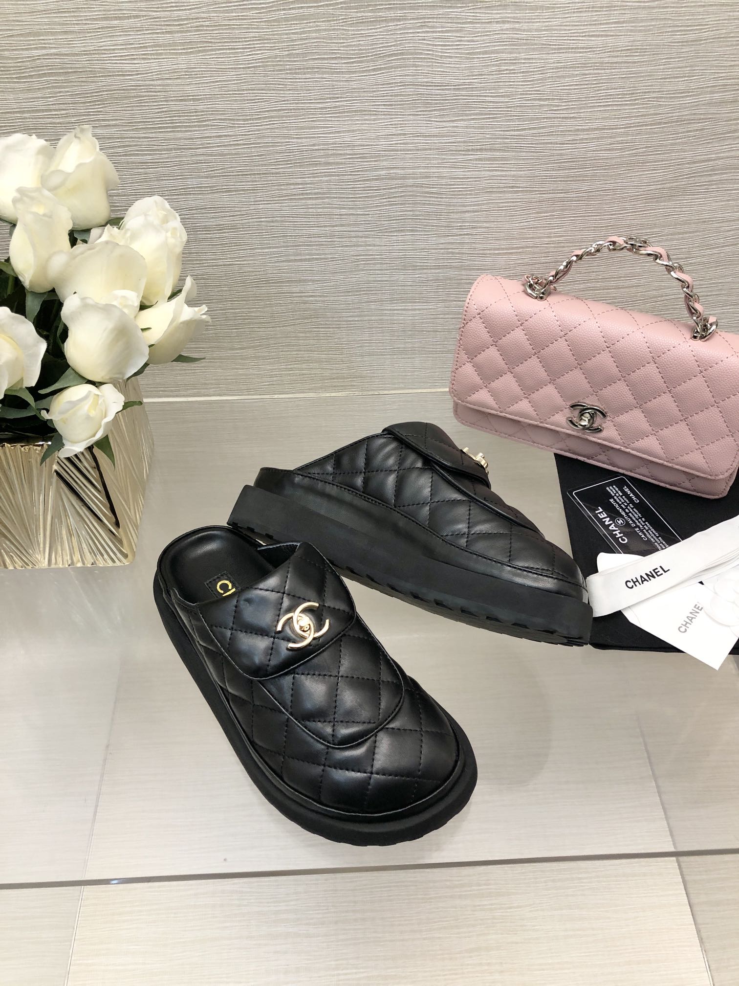 CC TURNLOCK FLAP MULES BLACK LAMBSKIN