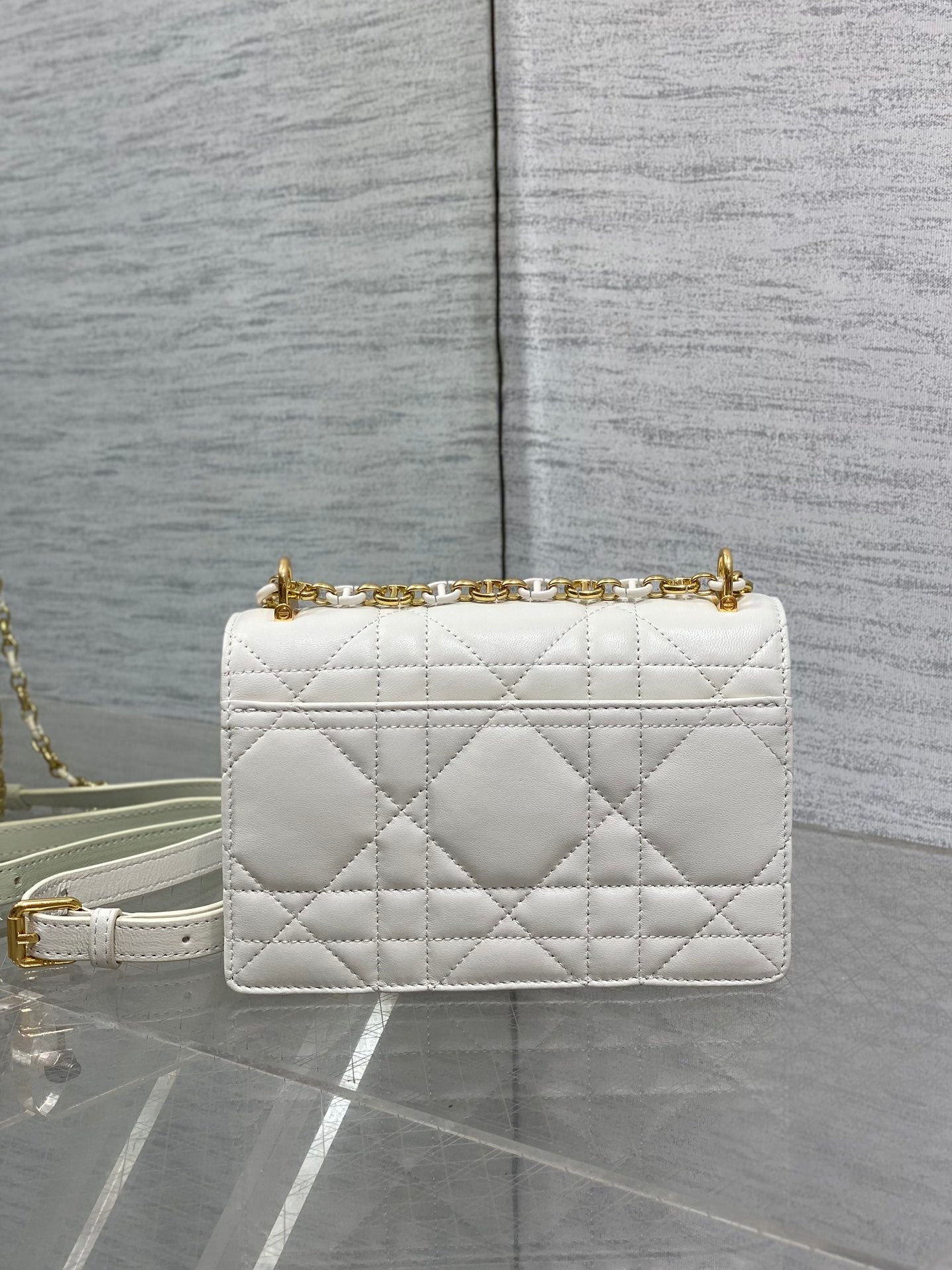 CD Miss Caro 17 Bag White Calfskin 226494