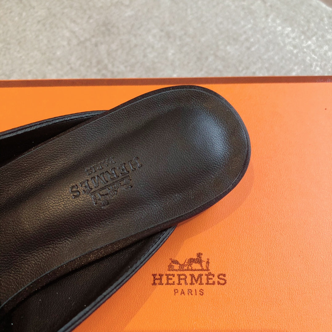 HM OZ Mule Black Suede 756852