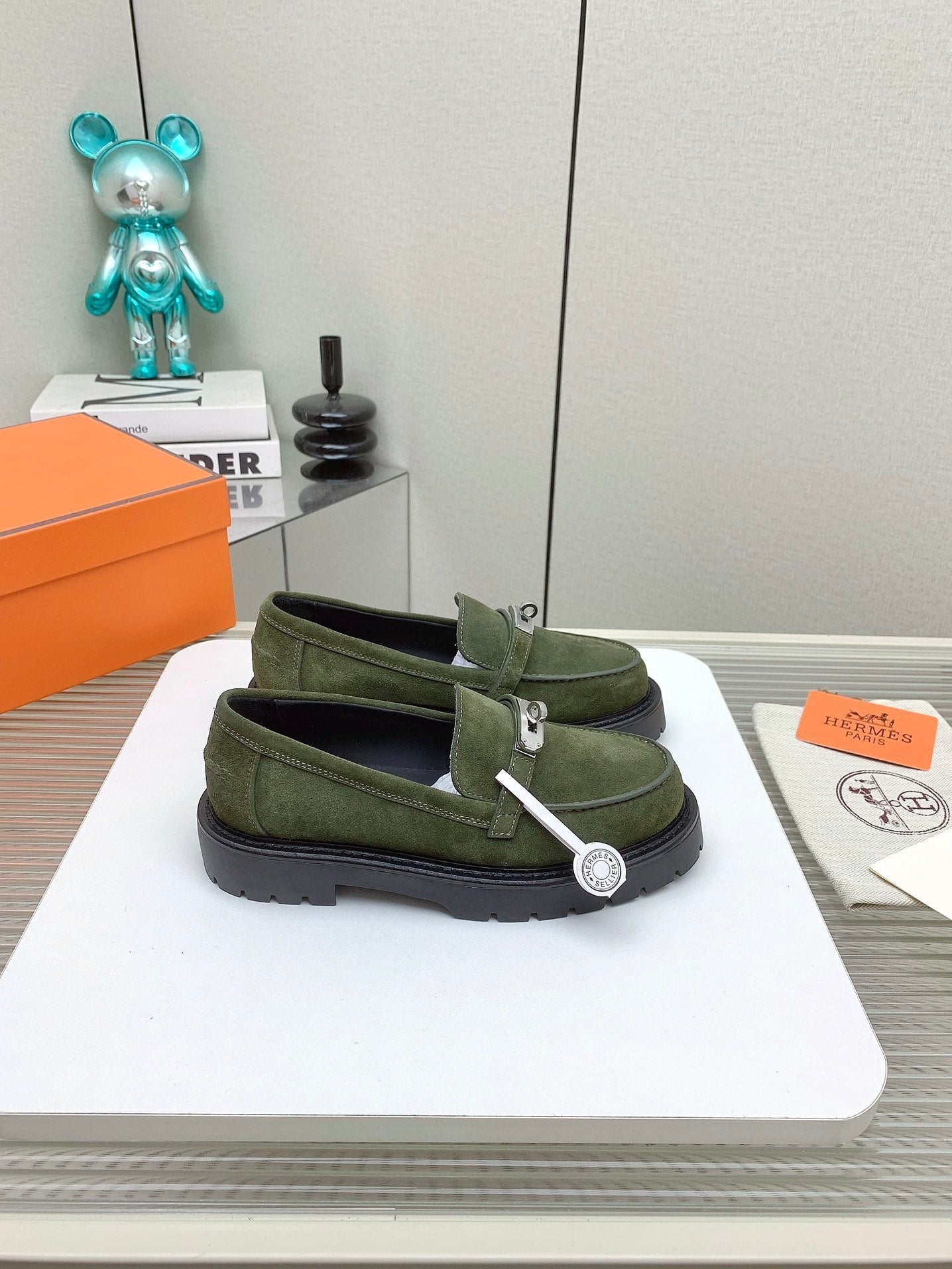 HM Icone Loafer Moss Green Suede 971403