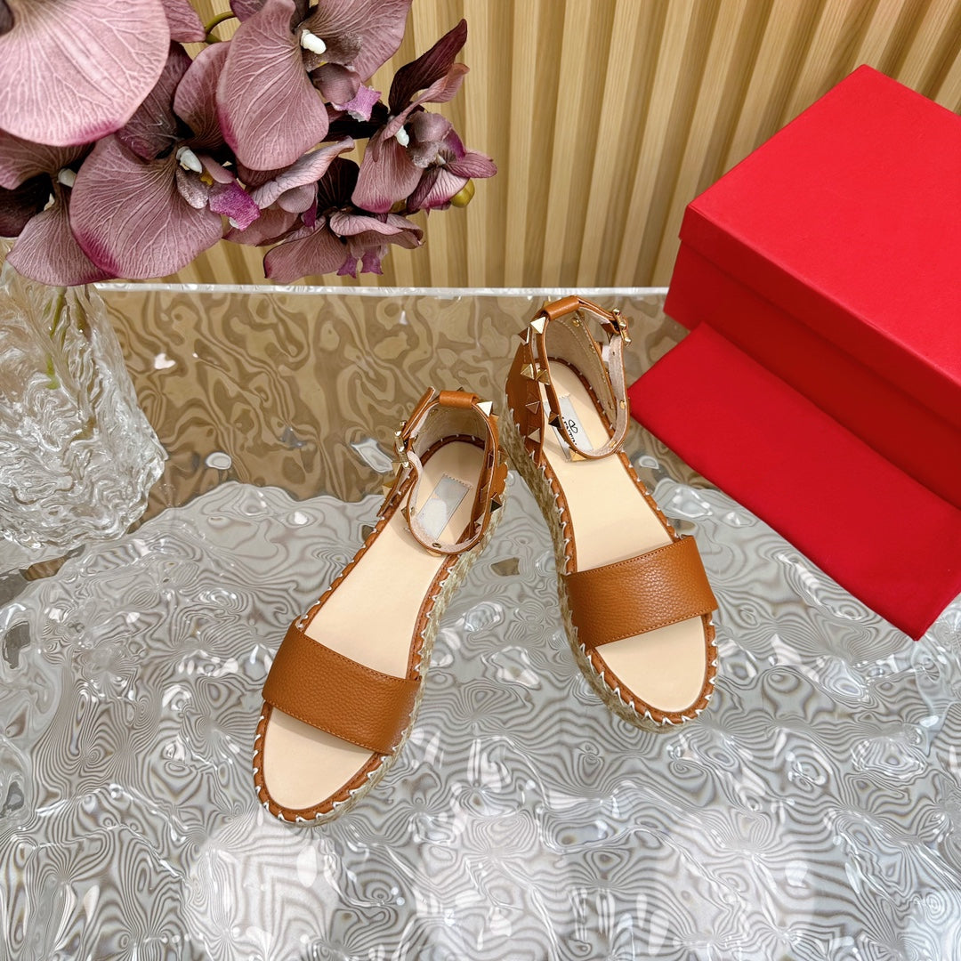 Rockstud Espadrille 45mm Brown leather sandals