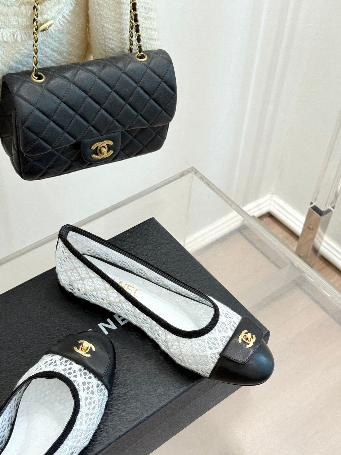 Chanel 25 Ballet Flat White Black Woven Lambskin 473057