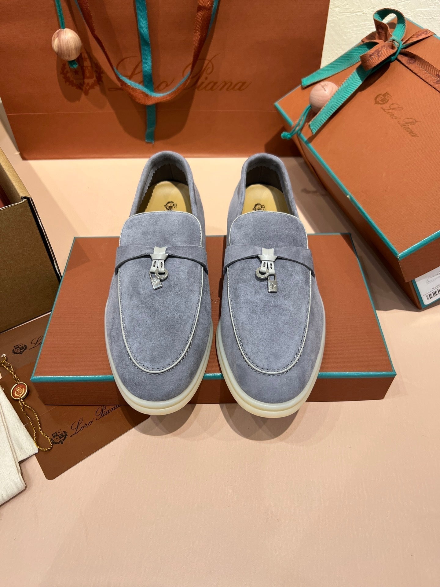 lp summer charm walk loafer rock grey beige suede