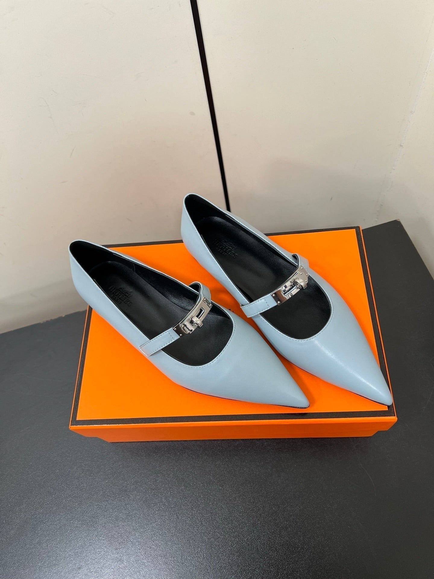 HM 25C Kelly Ballet Flat Baby Blue Calfskin 210296