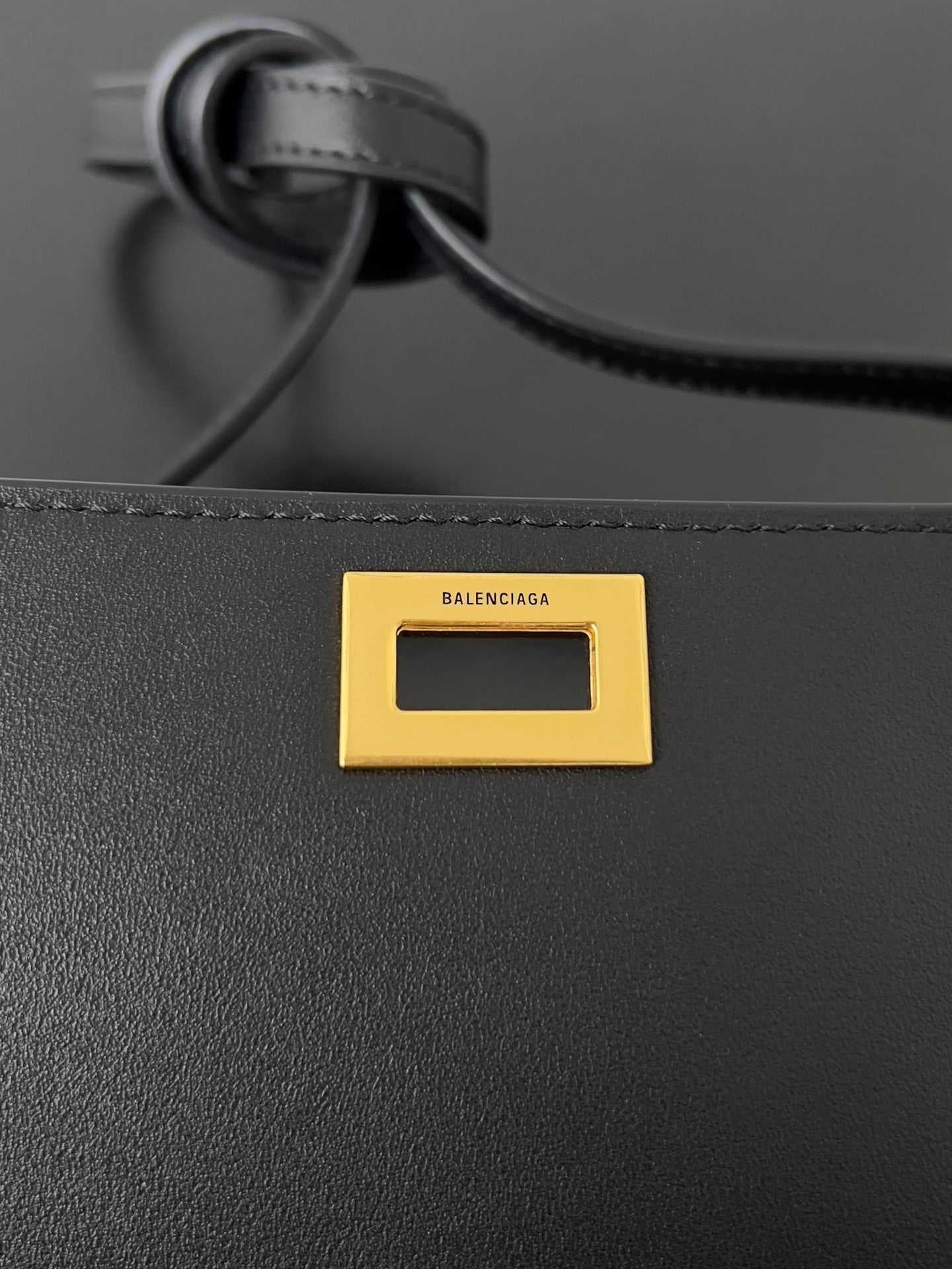 BEL AIR CLUTCH 27 IN BLACK NAPPA LAMBSKIN GOLD HARDWARE