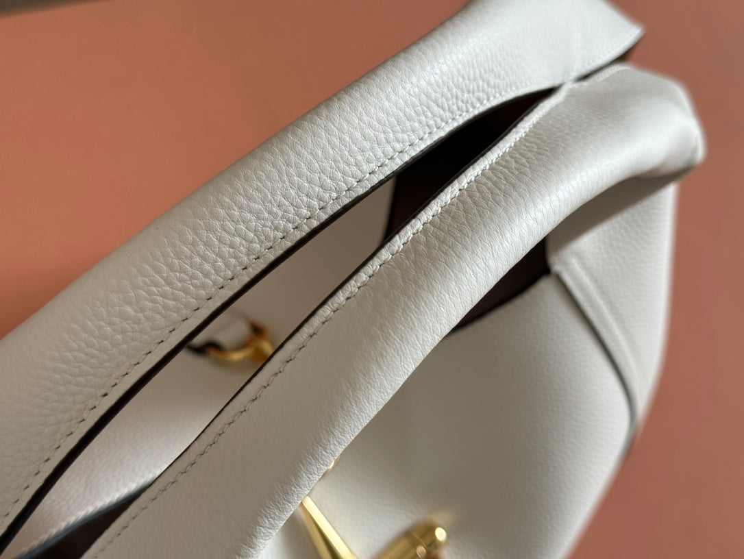 Gucci Softbit Shoulder Bag White Calfskin 248332