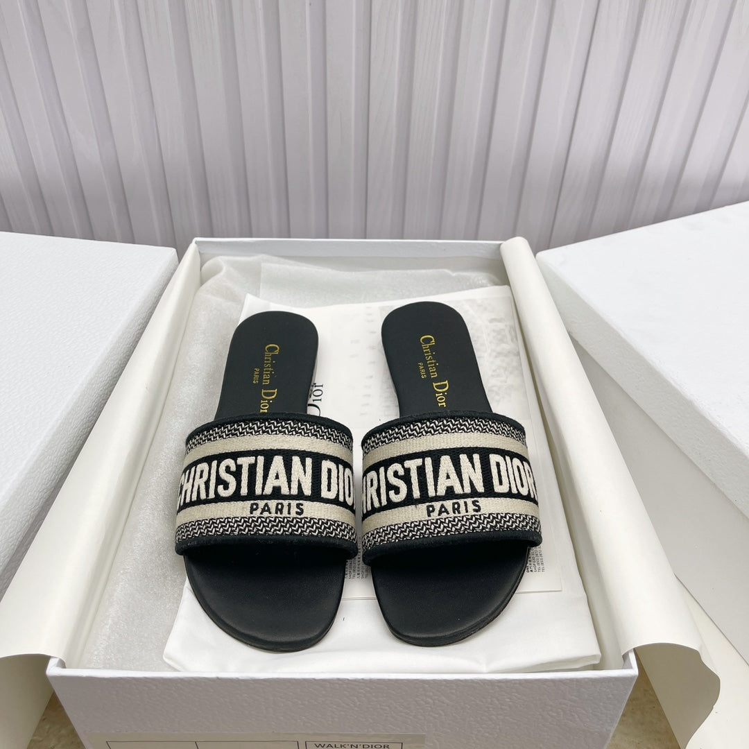 CD Mule Dway Slide 10mm Black Embroidery