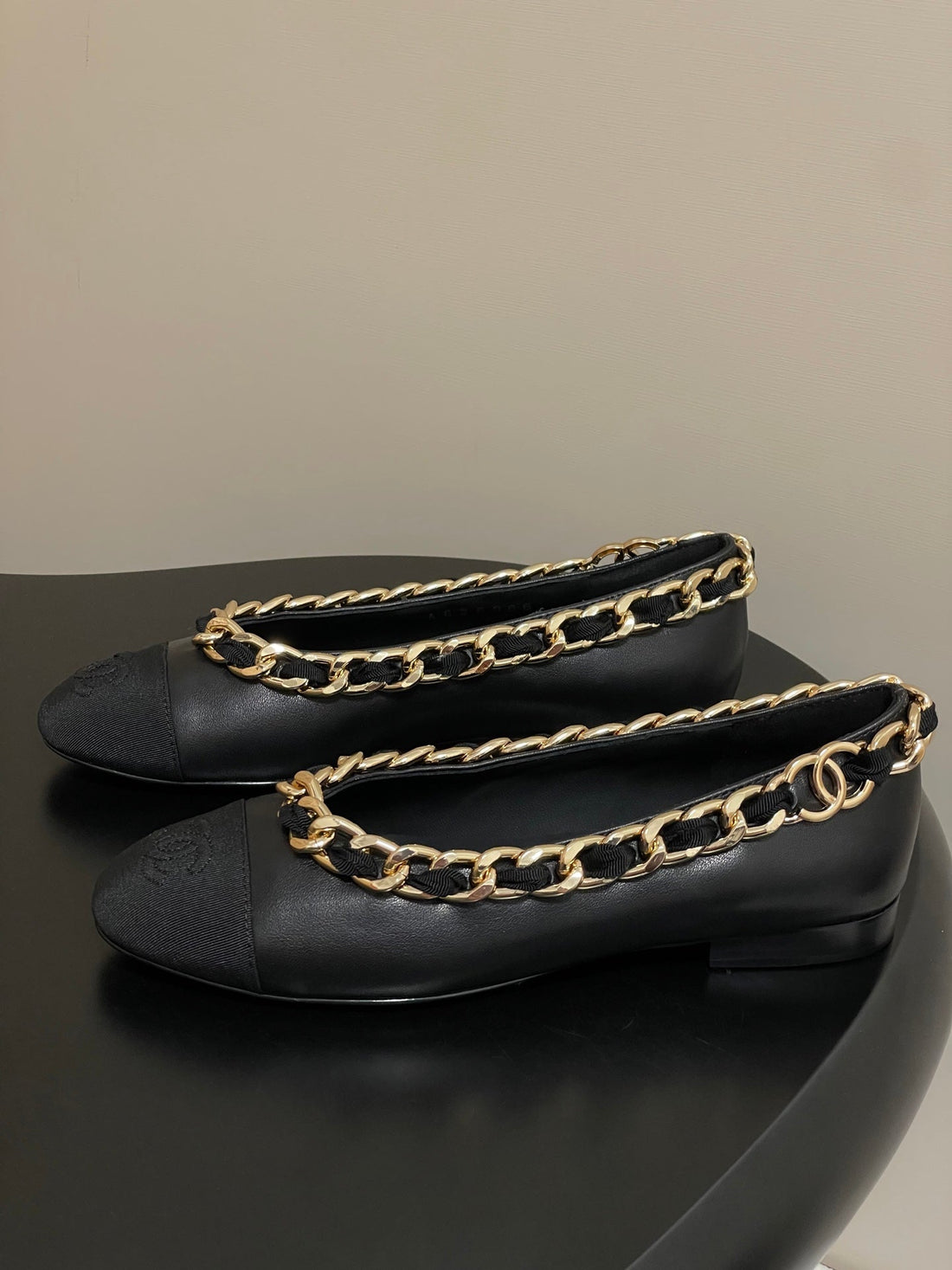 Chanel 25A Ballet Flats Big Chain Double C Black Sheepskin 393820