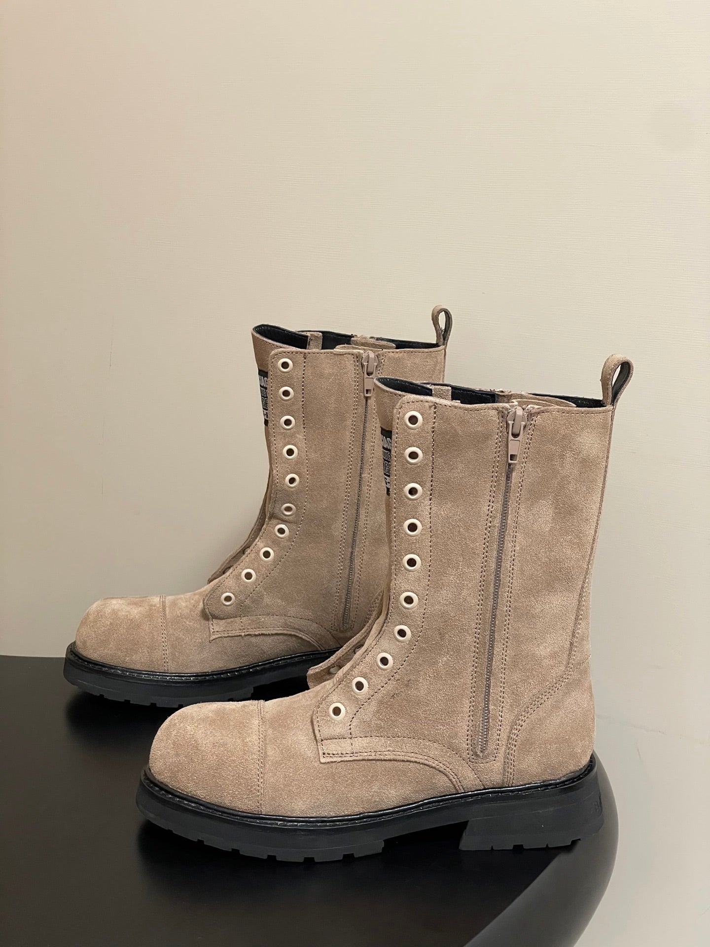 Balenciaga 25ss short boots light beige suede 469071