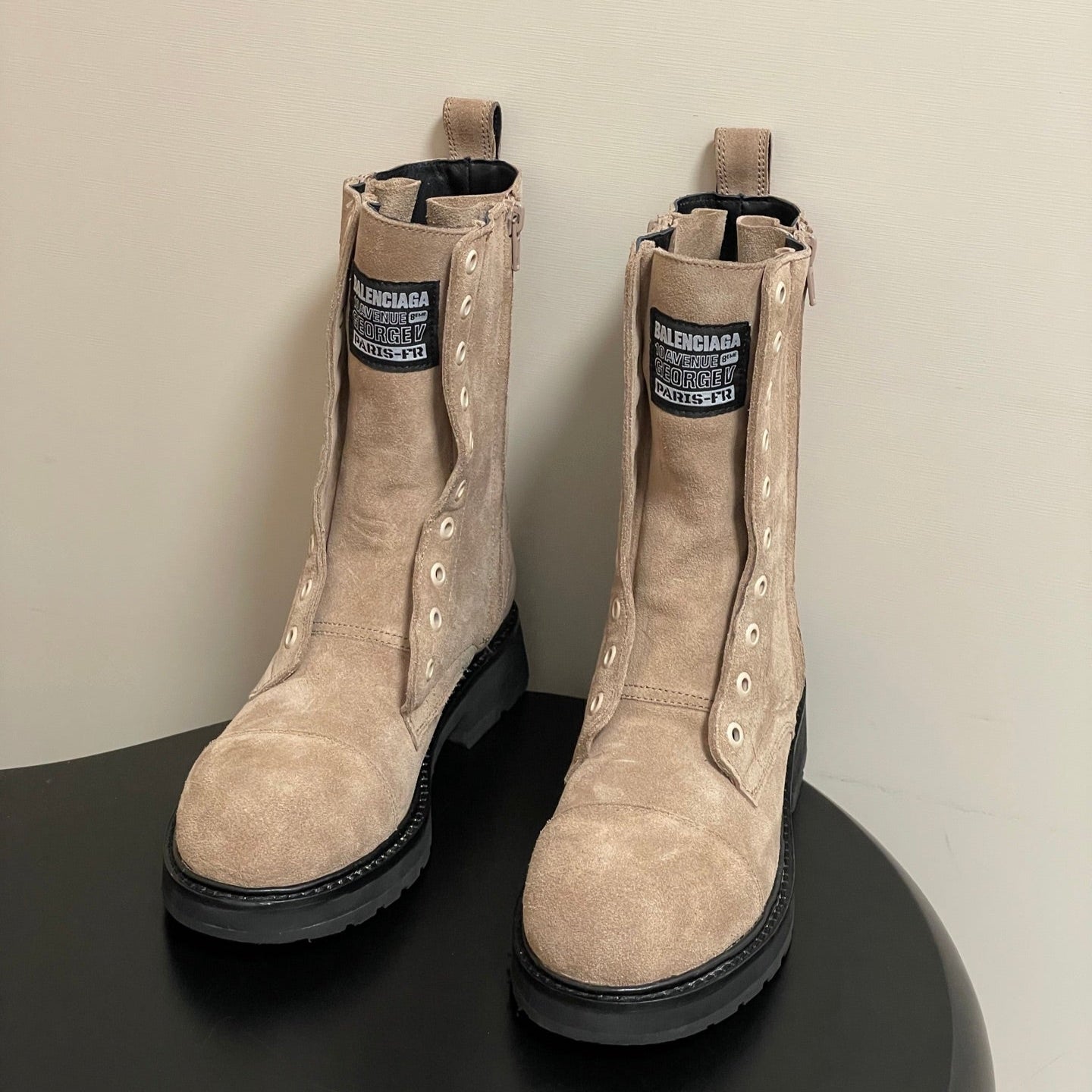 Balenciaga 25ss short boots light beige suede 469071