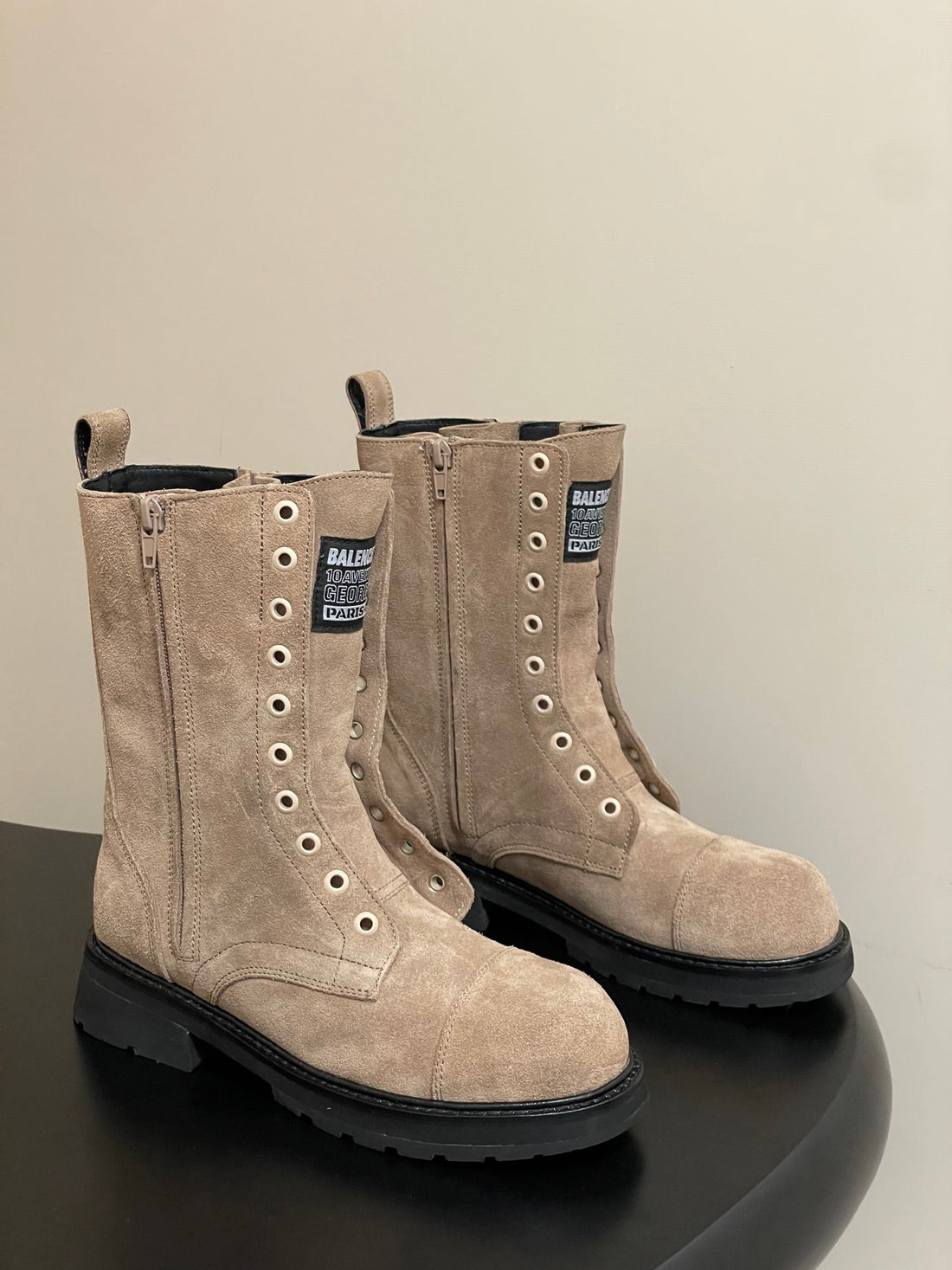 Balenciaga 25ss short boots light beige suede 469071