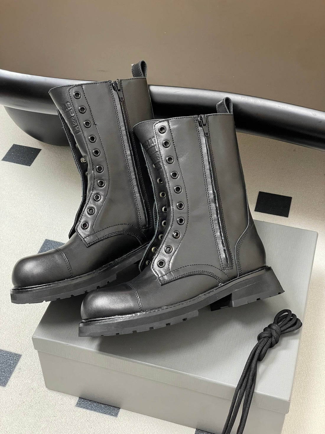 Balenciaga 25ss short boots black sheepskin 469073