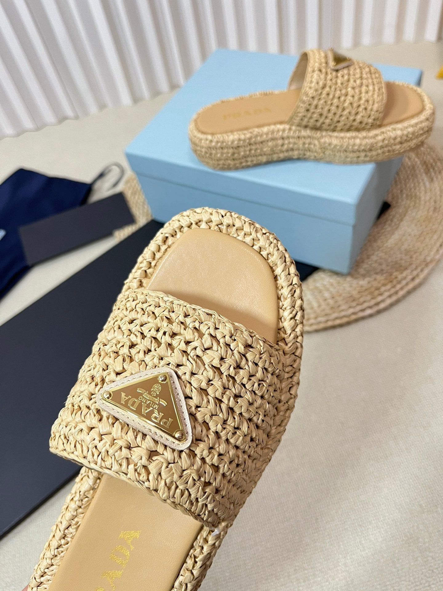 PRA WEDGE FLATFORM SLIDES BEIGE RAFFIA