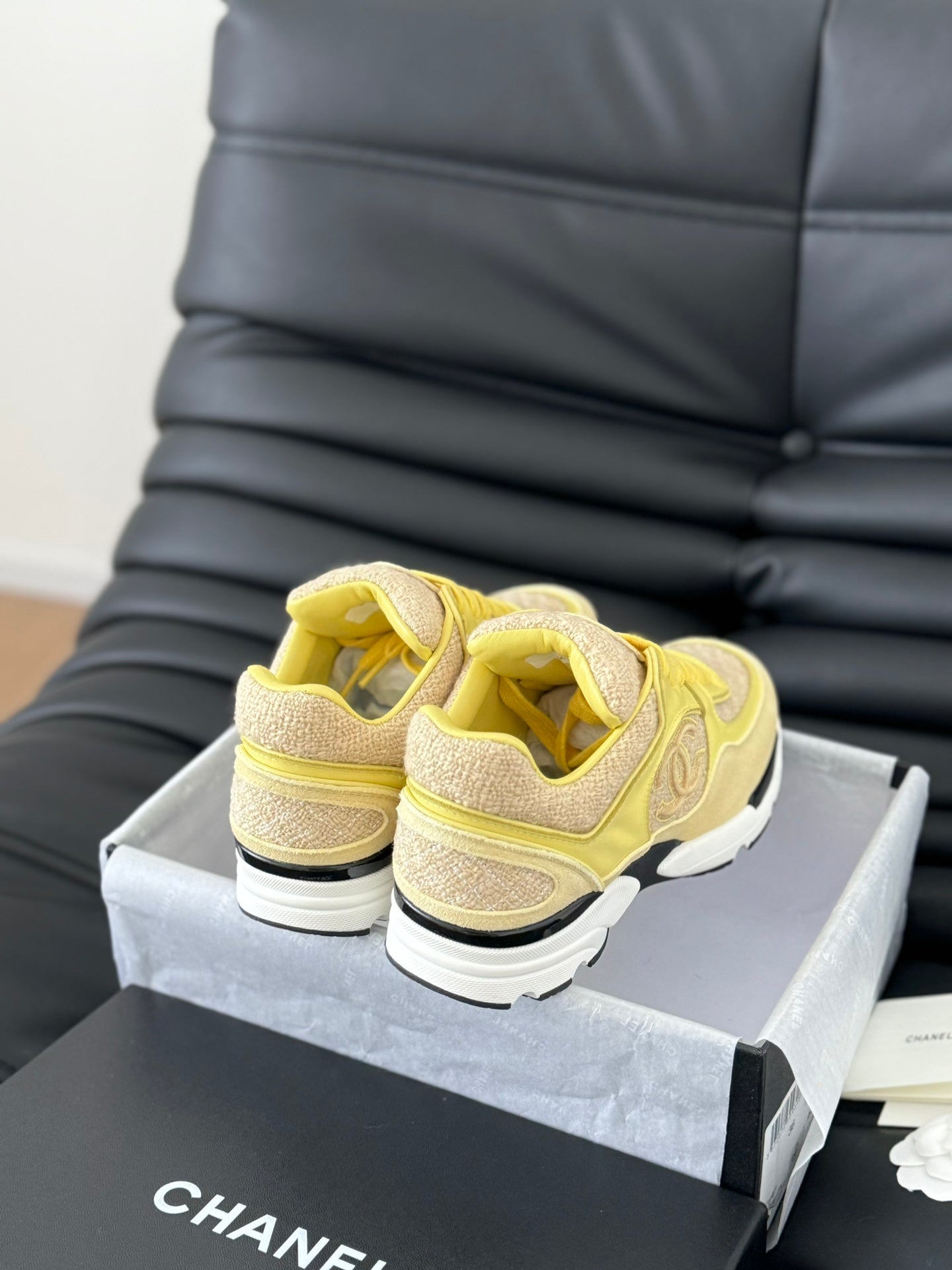 cc sneaker beige tweed yellow suede