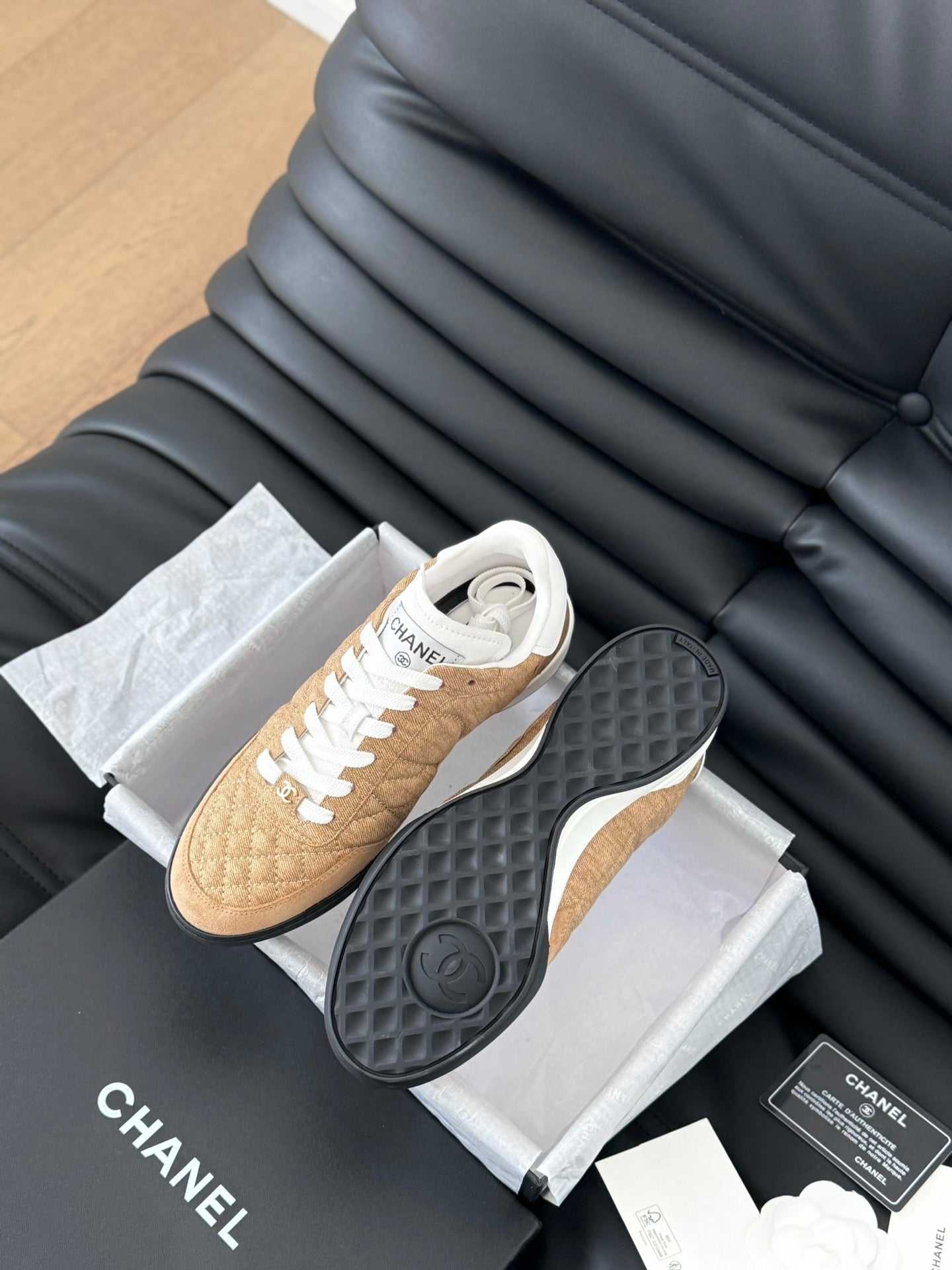 CC SNEAKER IN PEANUT BROWN MIX WHITE EMBROIDERED LAMBSKIN