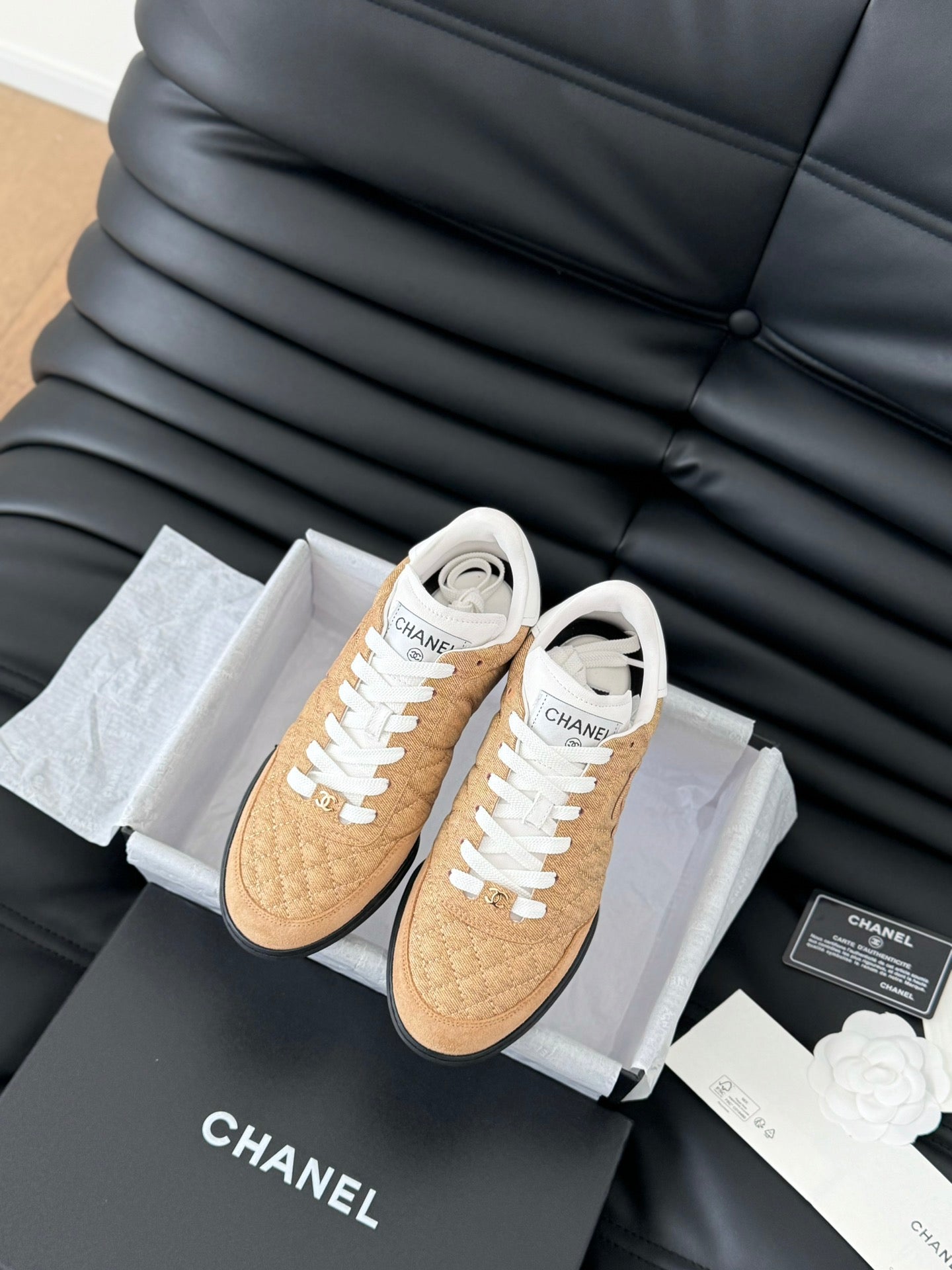 CC SNEAKER IN PEANUT BROWN MIX WHITE EMBROIDERED LAMBSKIN