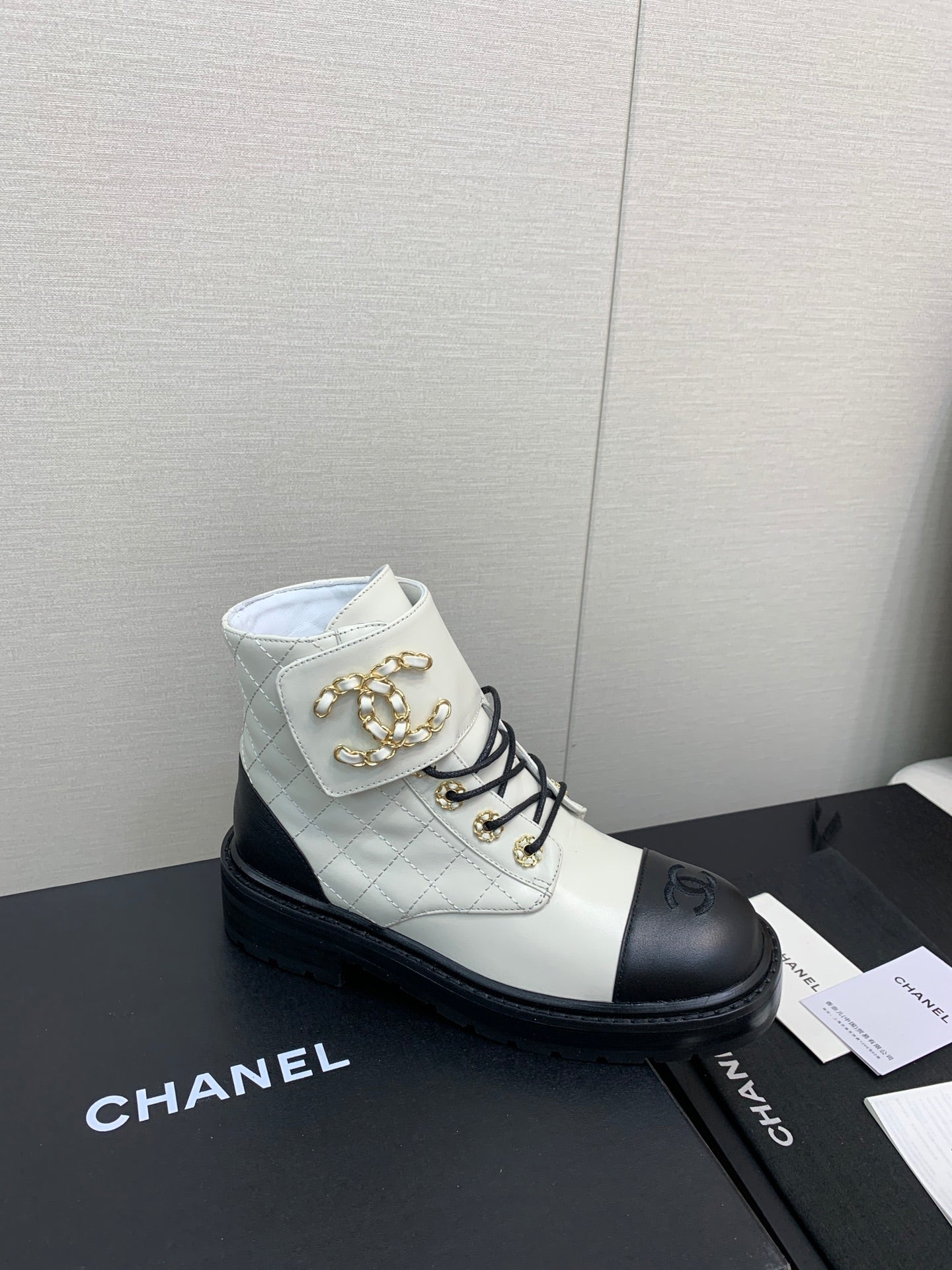 CC Ankle Boots White Mix Black Cowhide