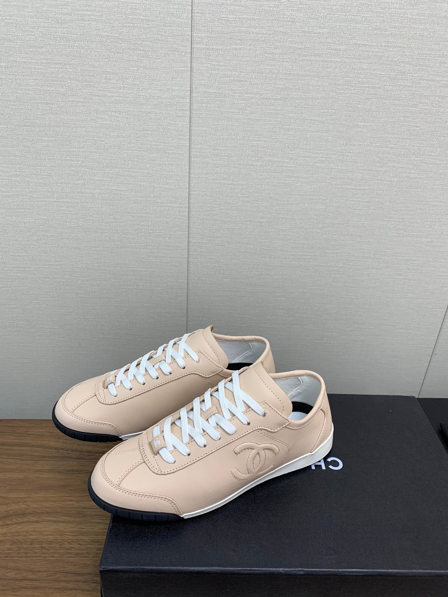 CC Sneaker 15mm Beige Lambskin
