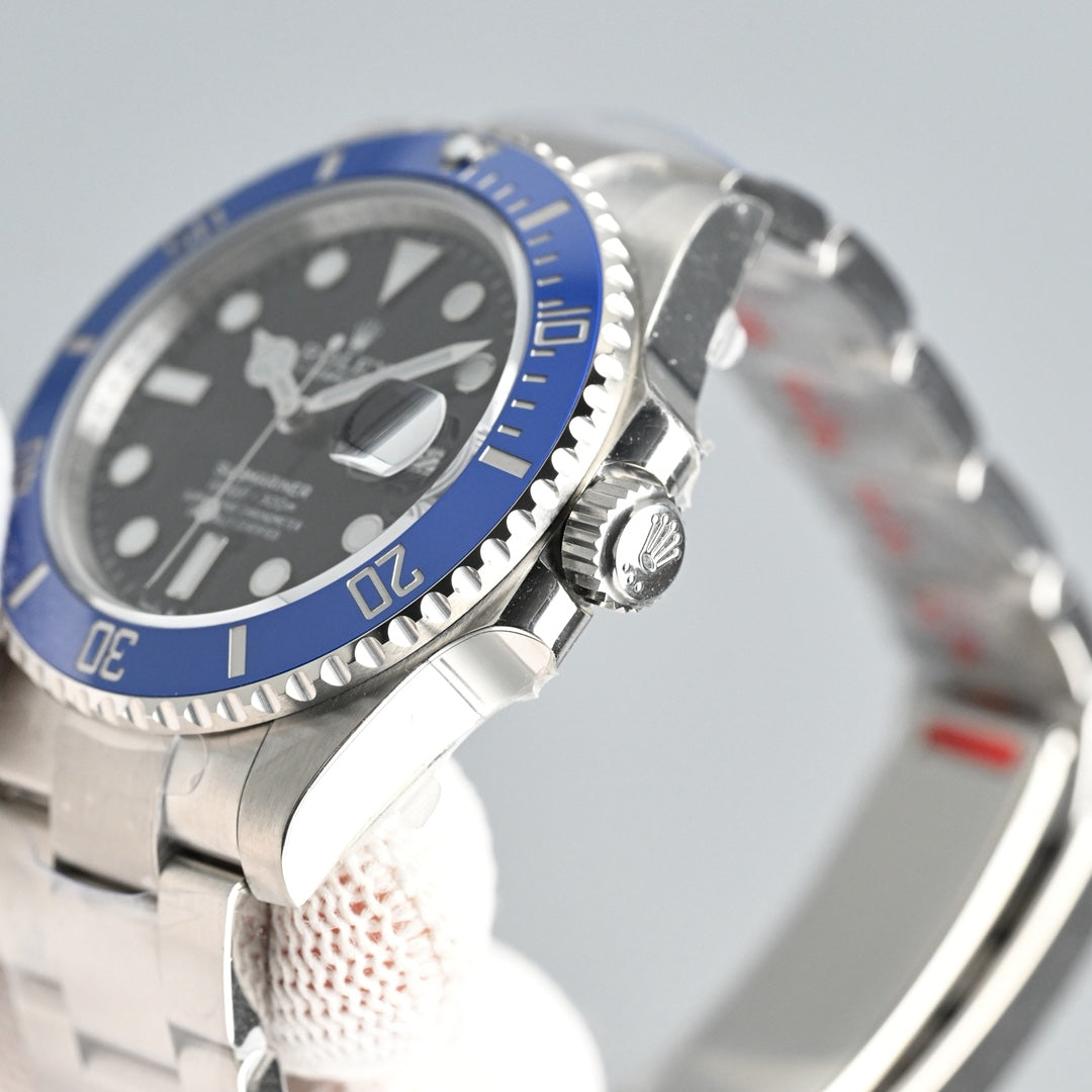 Rolex Submariner 41mm Silver Blue Black Dial