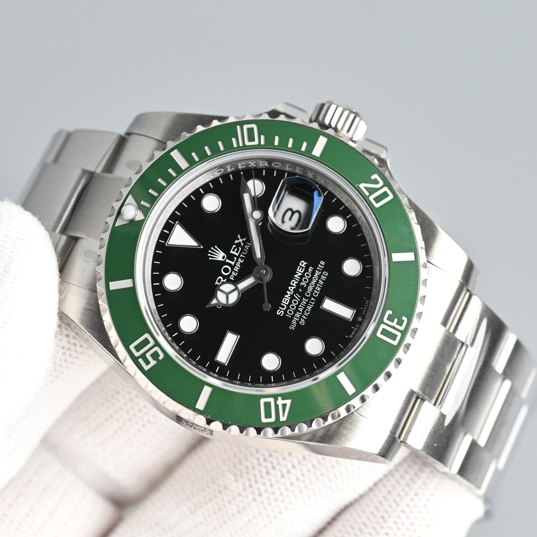 Rolex Submariner 41mm Silver Green Black Dial