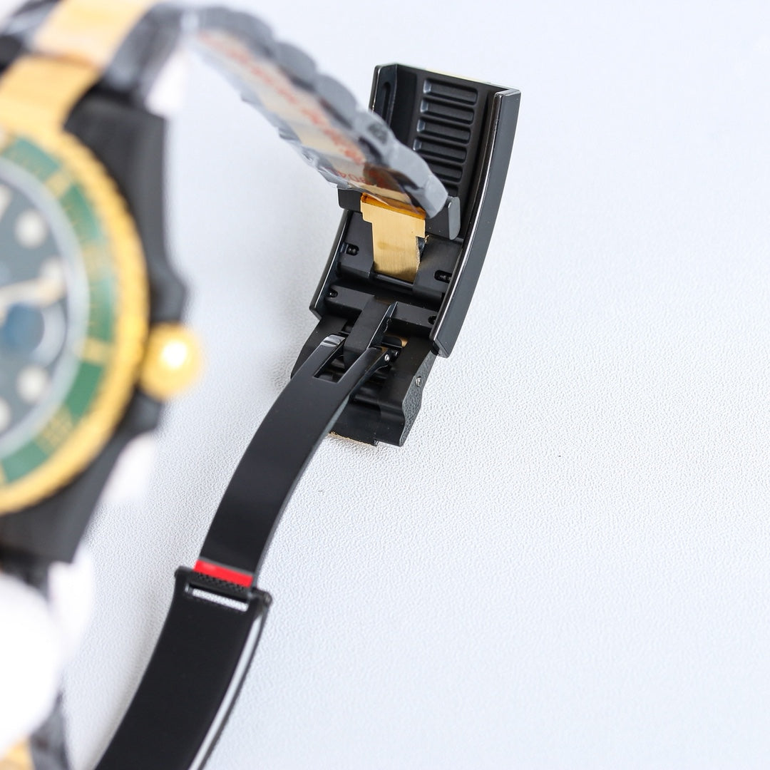 Rolex Submariner 40mm Carbon Black Green Gold