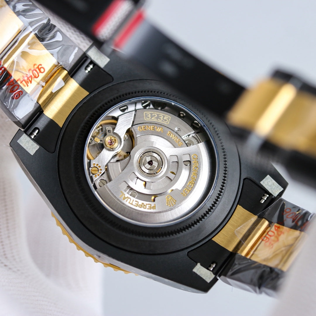 Rolex Submariner 40mm Carbon Black Green Gold