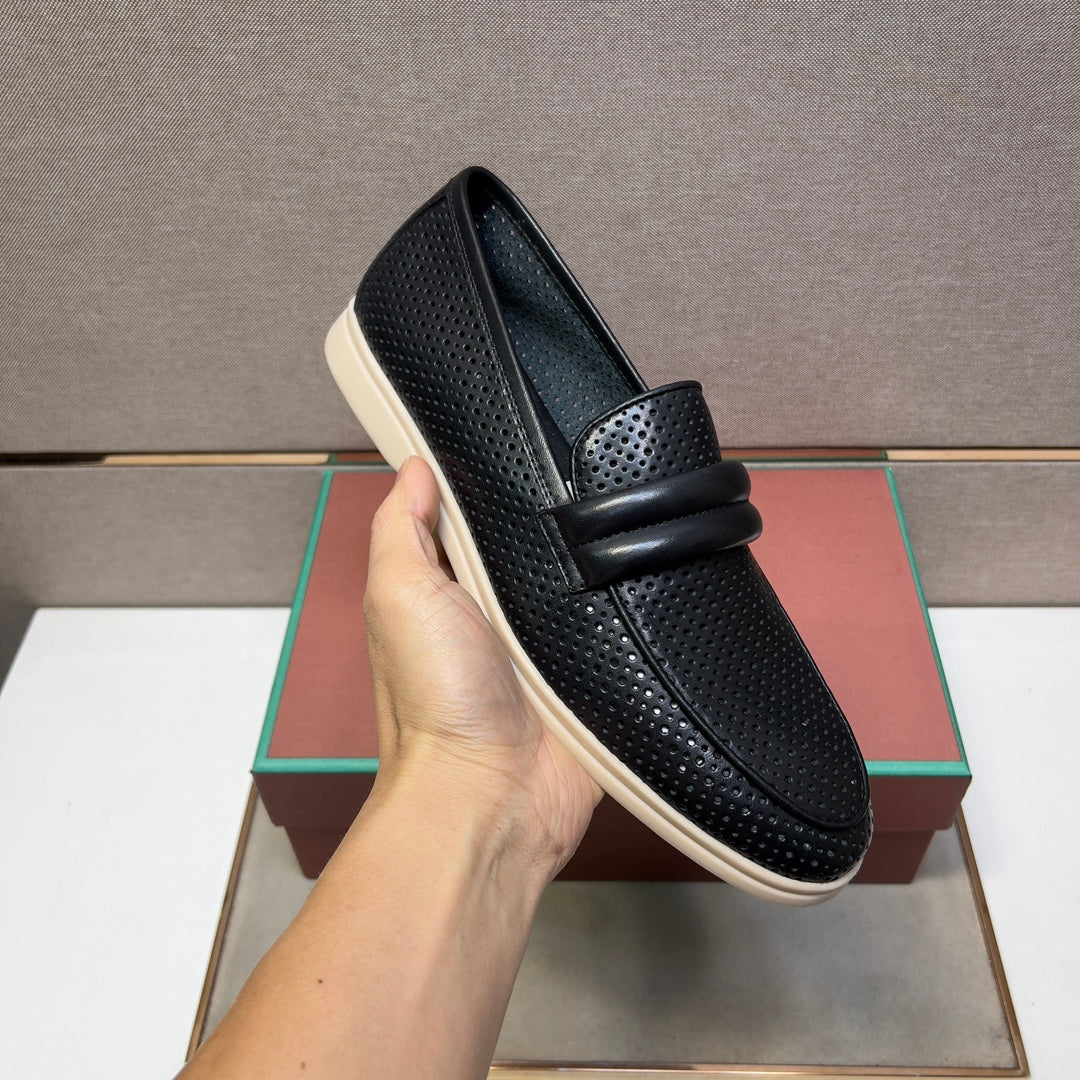 LP PERFORATED LOAFERS BLACK CALFSKIN