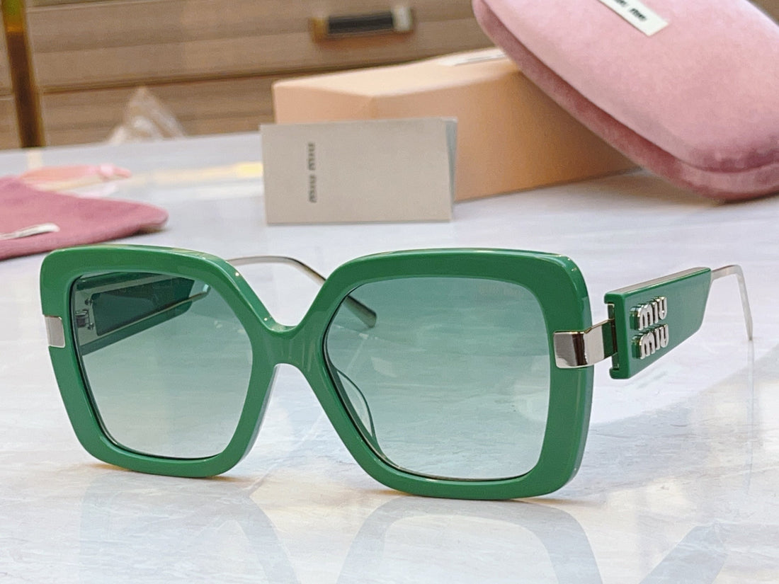 Miumiu Sunglasses 692553