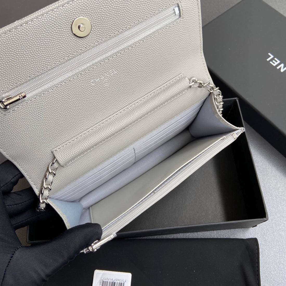 CC Wallet On Chain 20cm White Caviar Leather Silver Hardware 240159