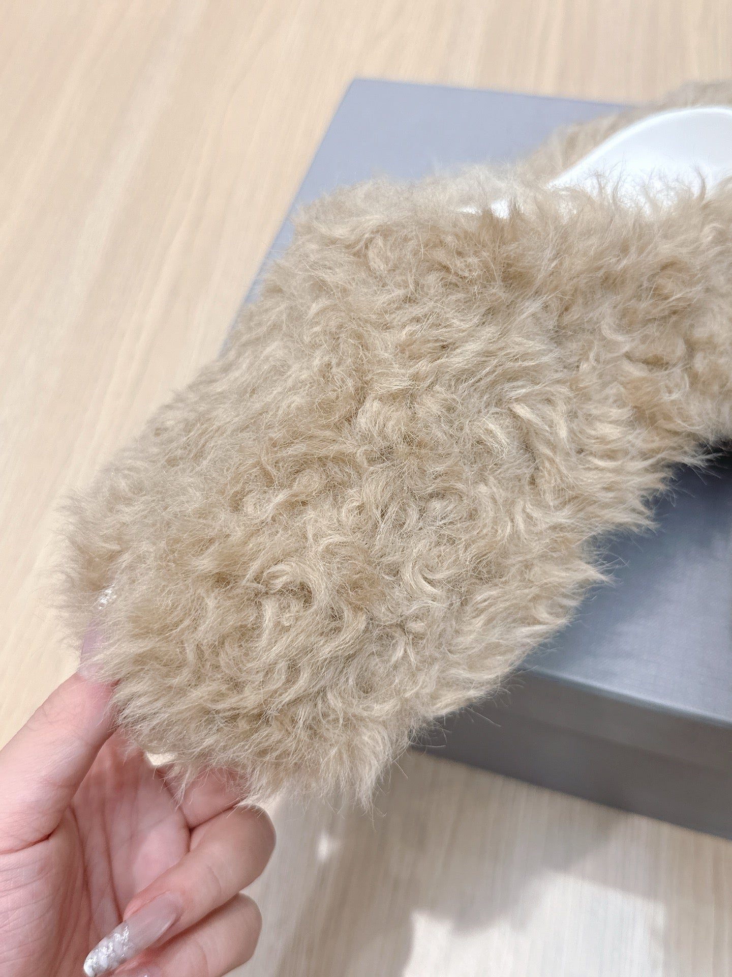 Balenciaga 25ss slippers beige wool 462672