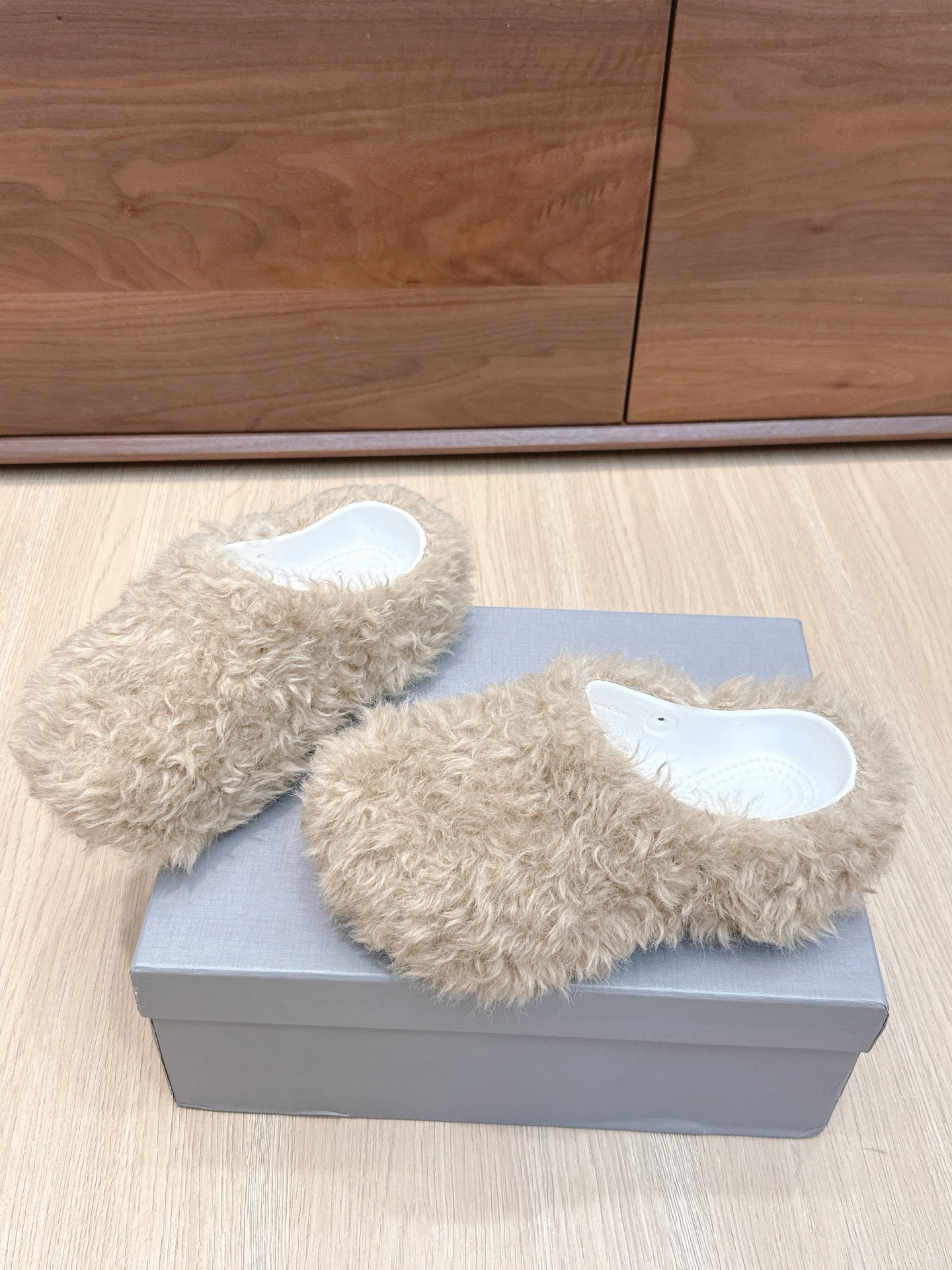 Balenciaga 25ss slippers beige wool 462672