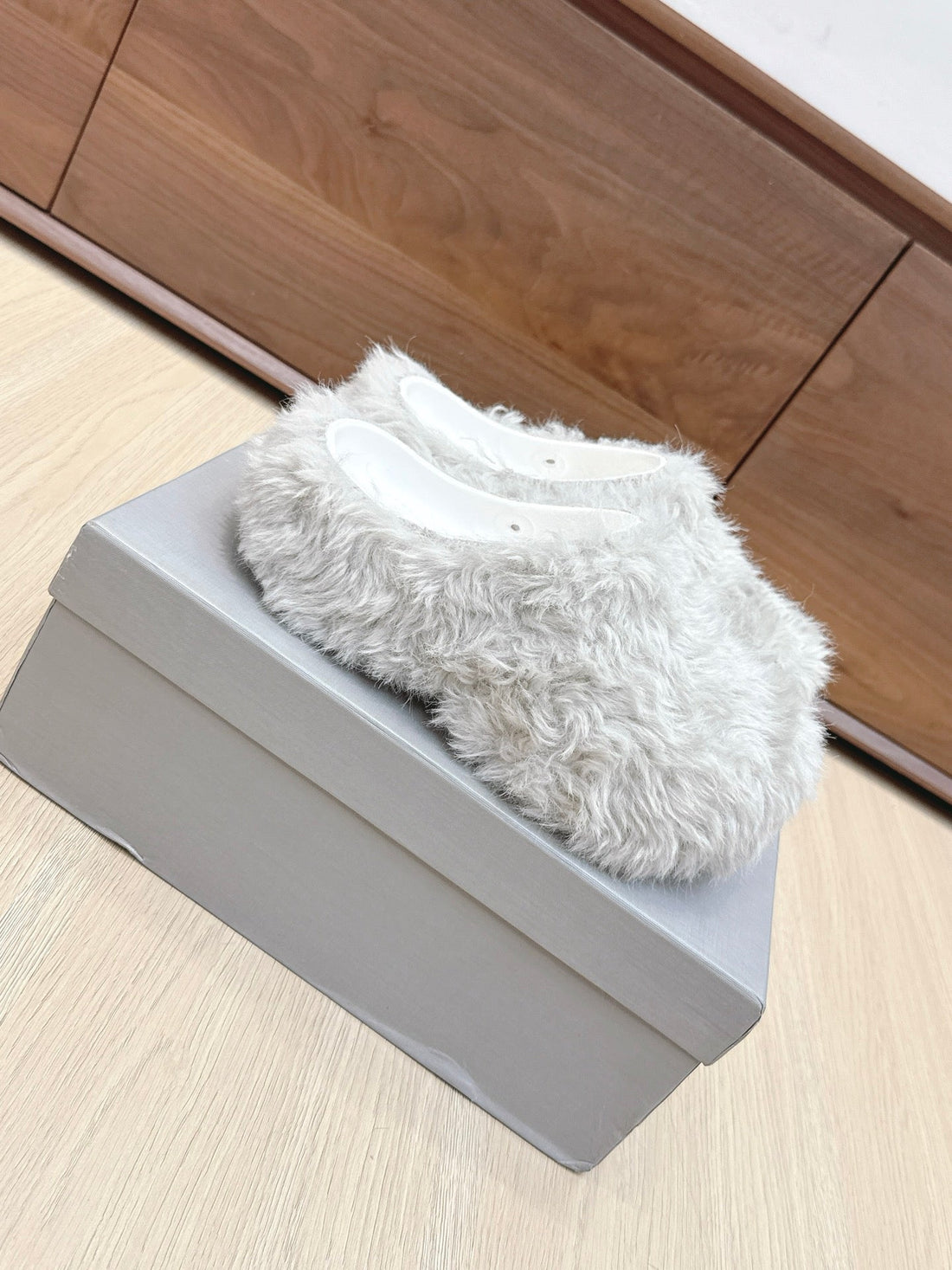 Balenciaga 25ss slippers light grey wool 462674