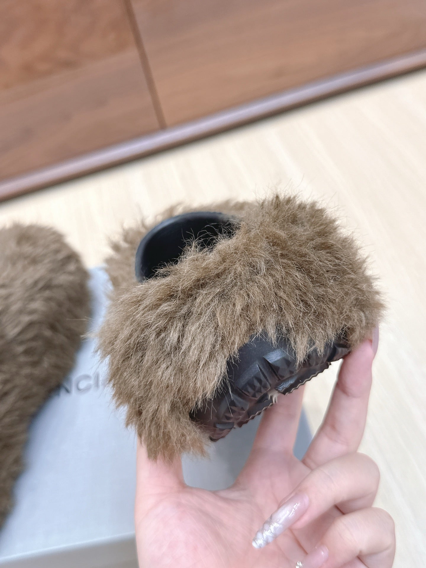 Balenciaga 25ss slippers brown wool 462675
