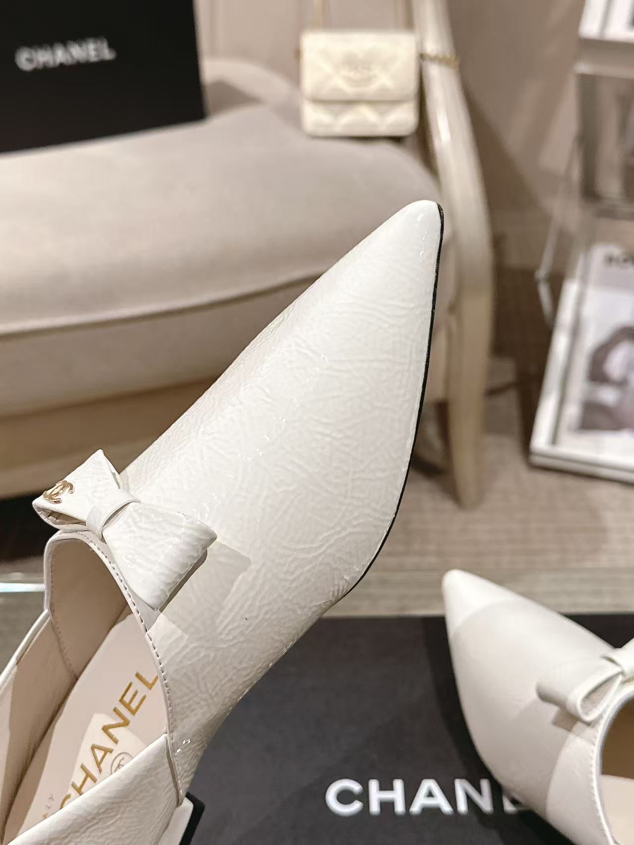 CC 25 Half-Mule Loafers White Sheepskin 363728