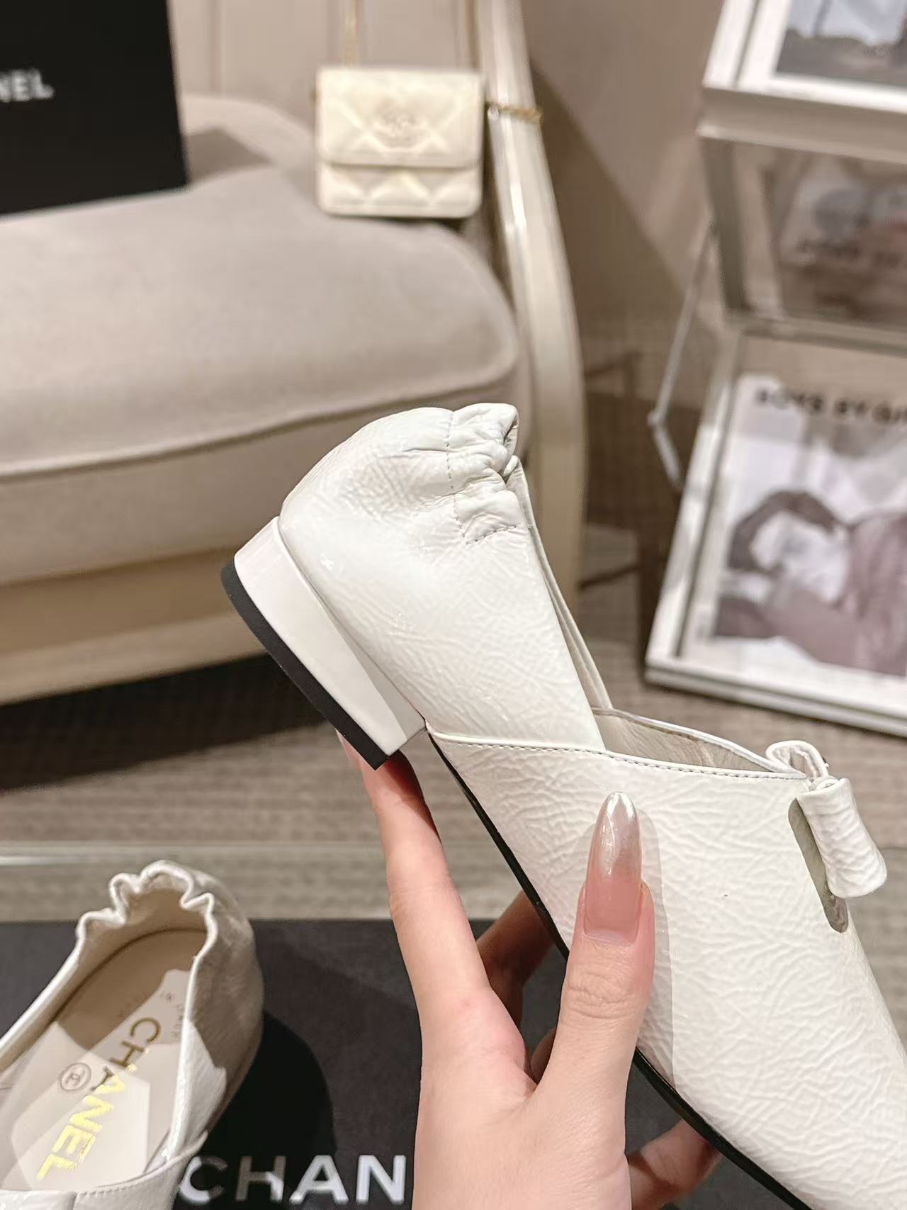CC 25 Half-Mule Loafers White Sheepskin 363728
