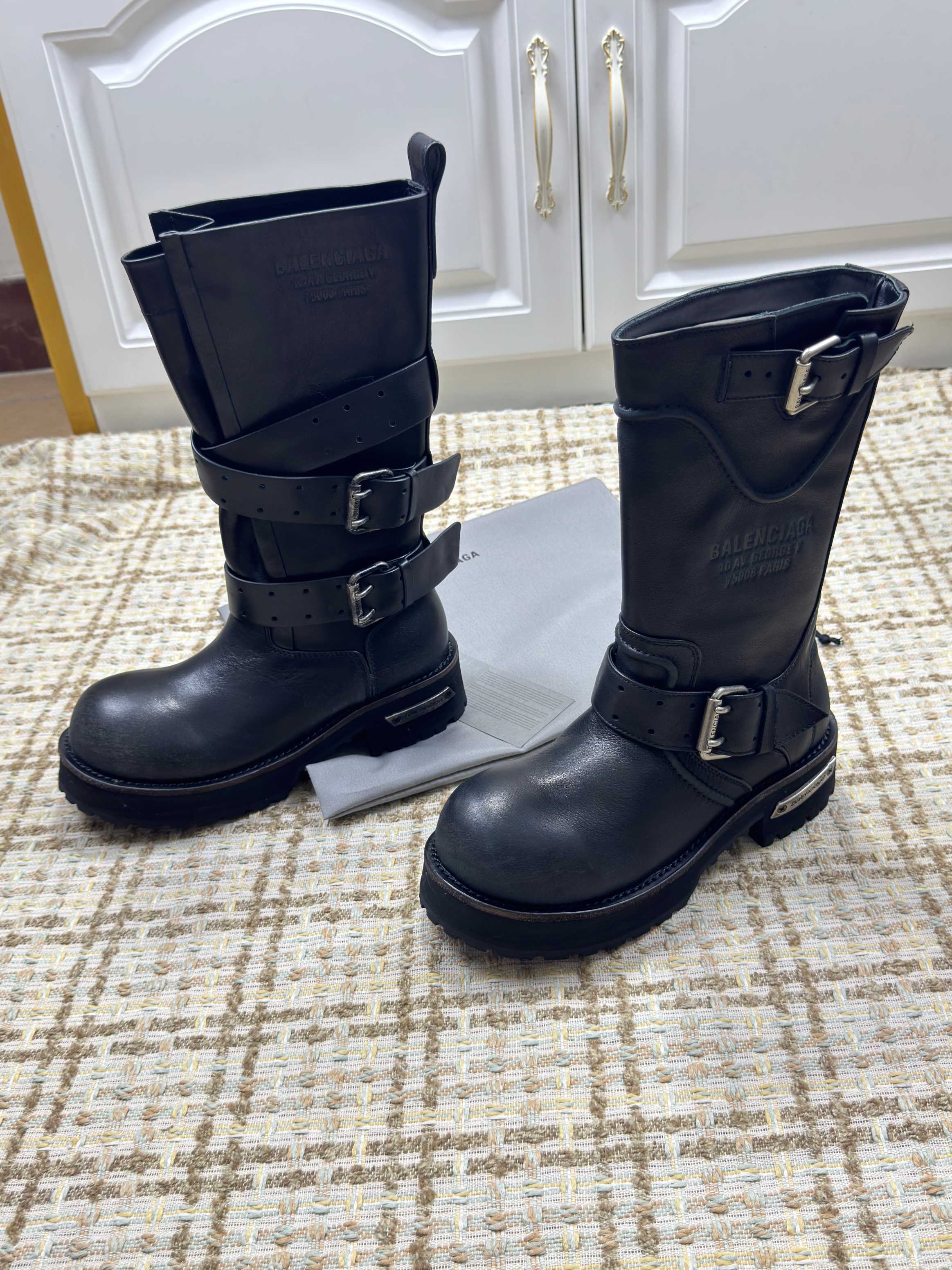 Balenciaga 25s Venom high boots black cowhide 467453