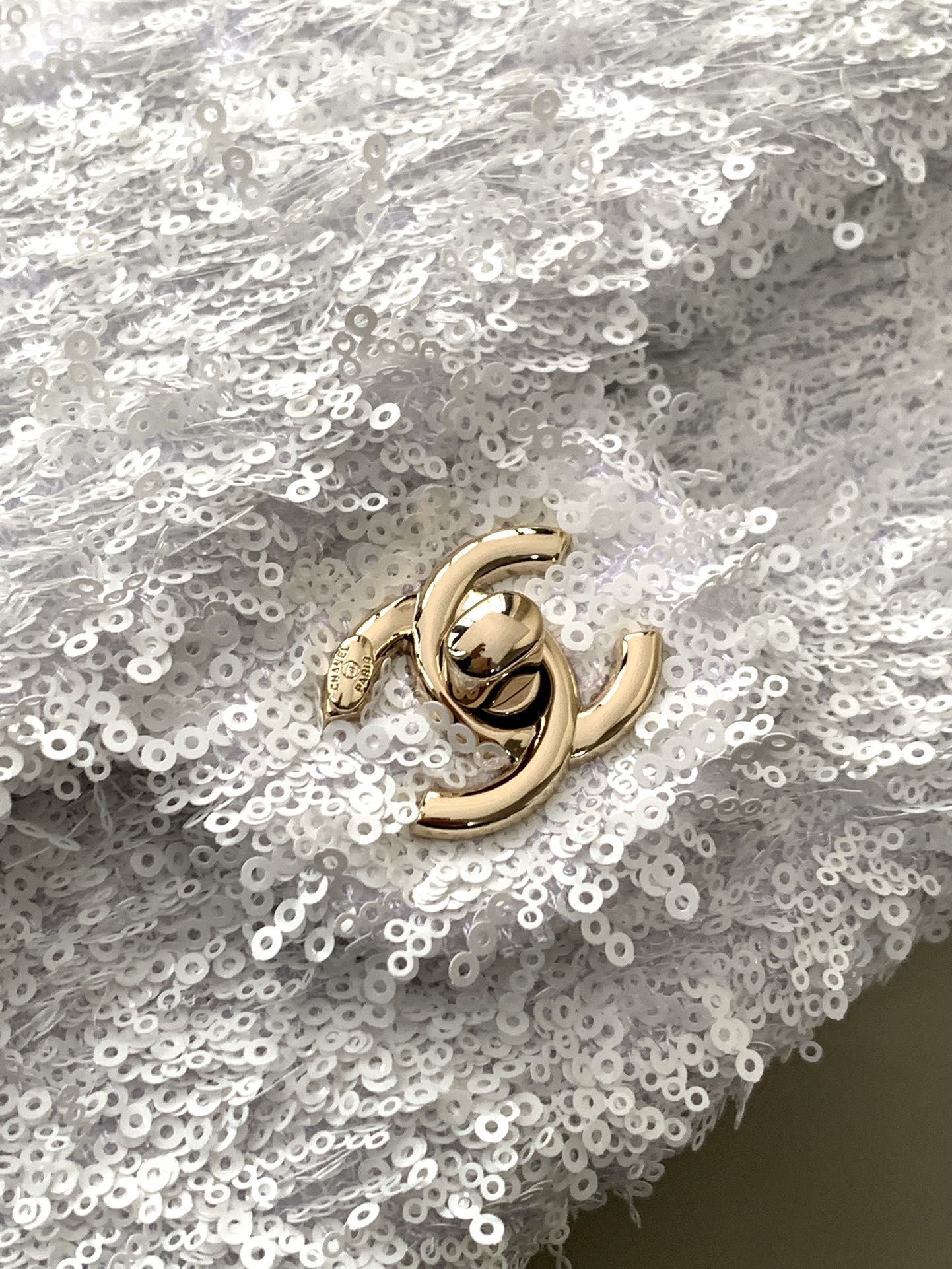 CC 25S Flap Bag 20cm White Fringed Sequin Calfskin