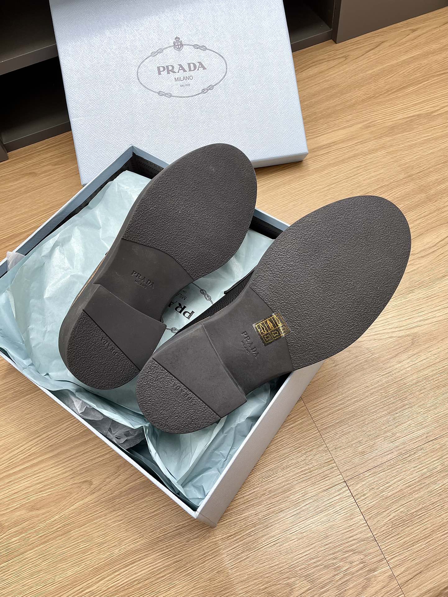 PRA CHOCOLATE BRUSHED LOAFERS BLACK AND WHITE CALFSKIN