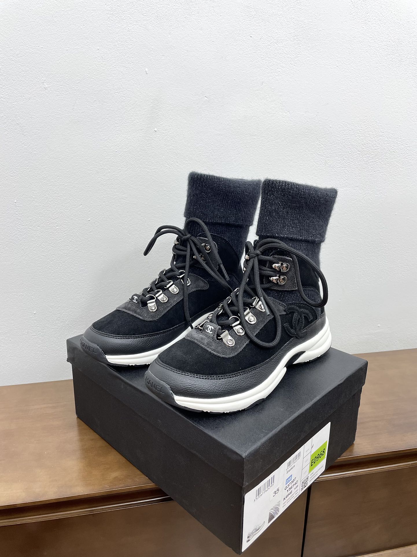 CC Sneaker 30mm Black Suede And Wool